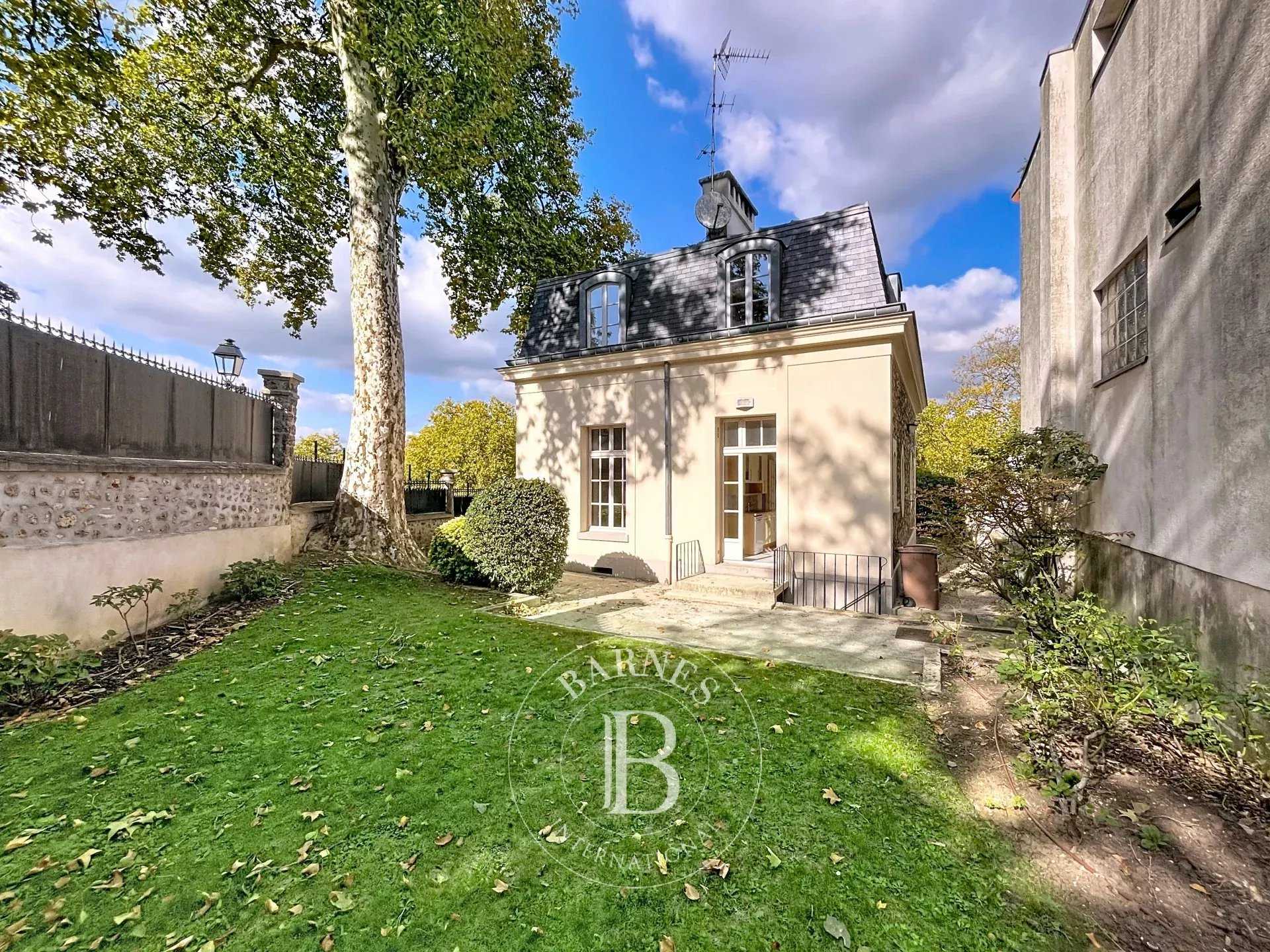 House Versailles  -  ref 86380947 (picture 1)