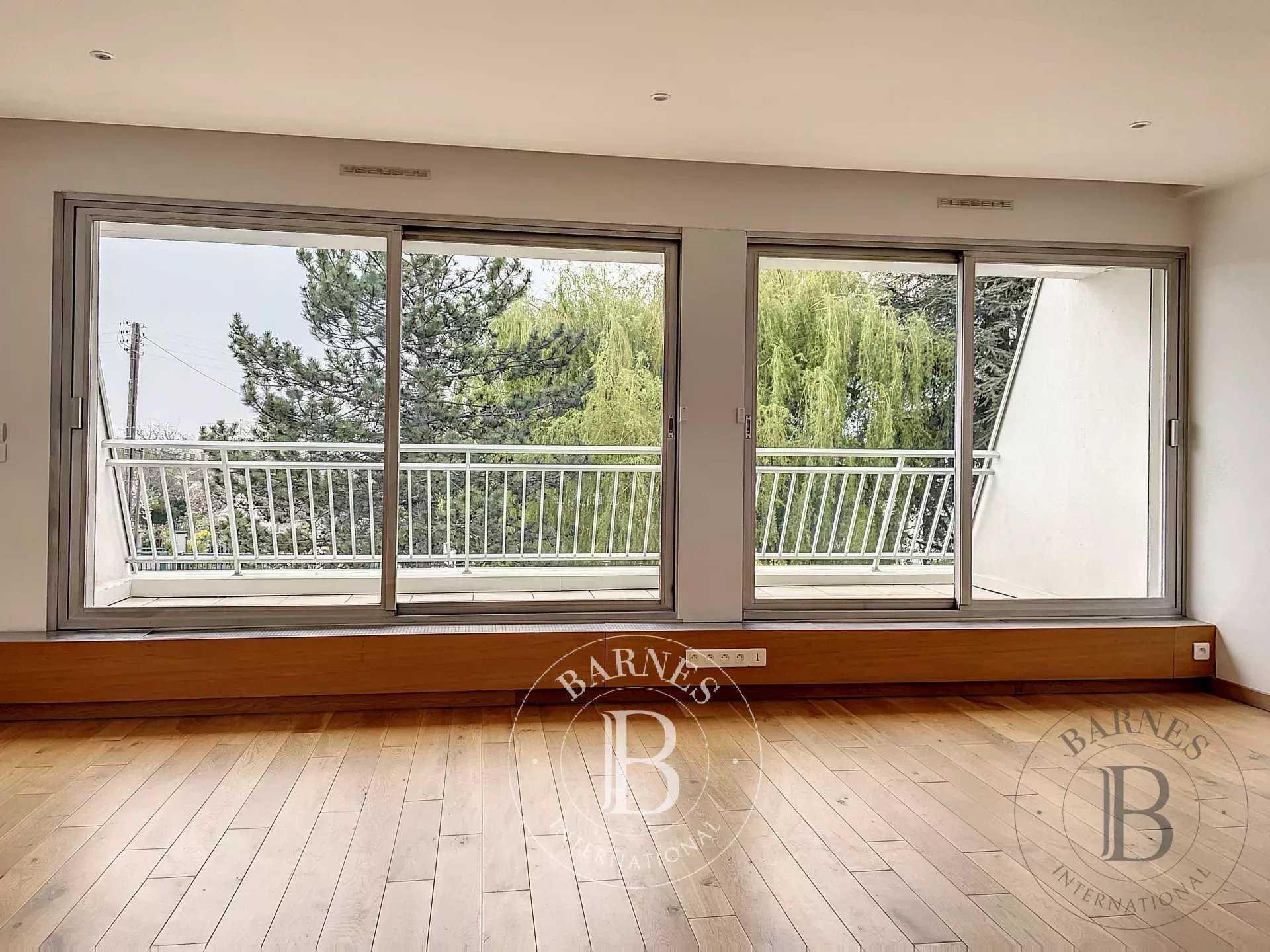 Apartment Rueil-Malmaison  -  ref 82318339 (picture 3)