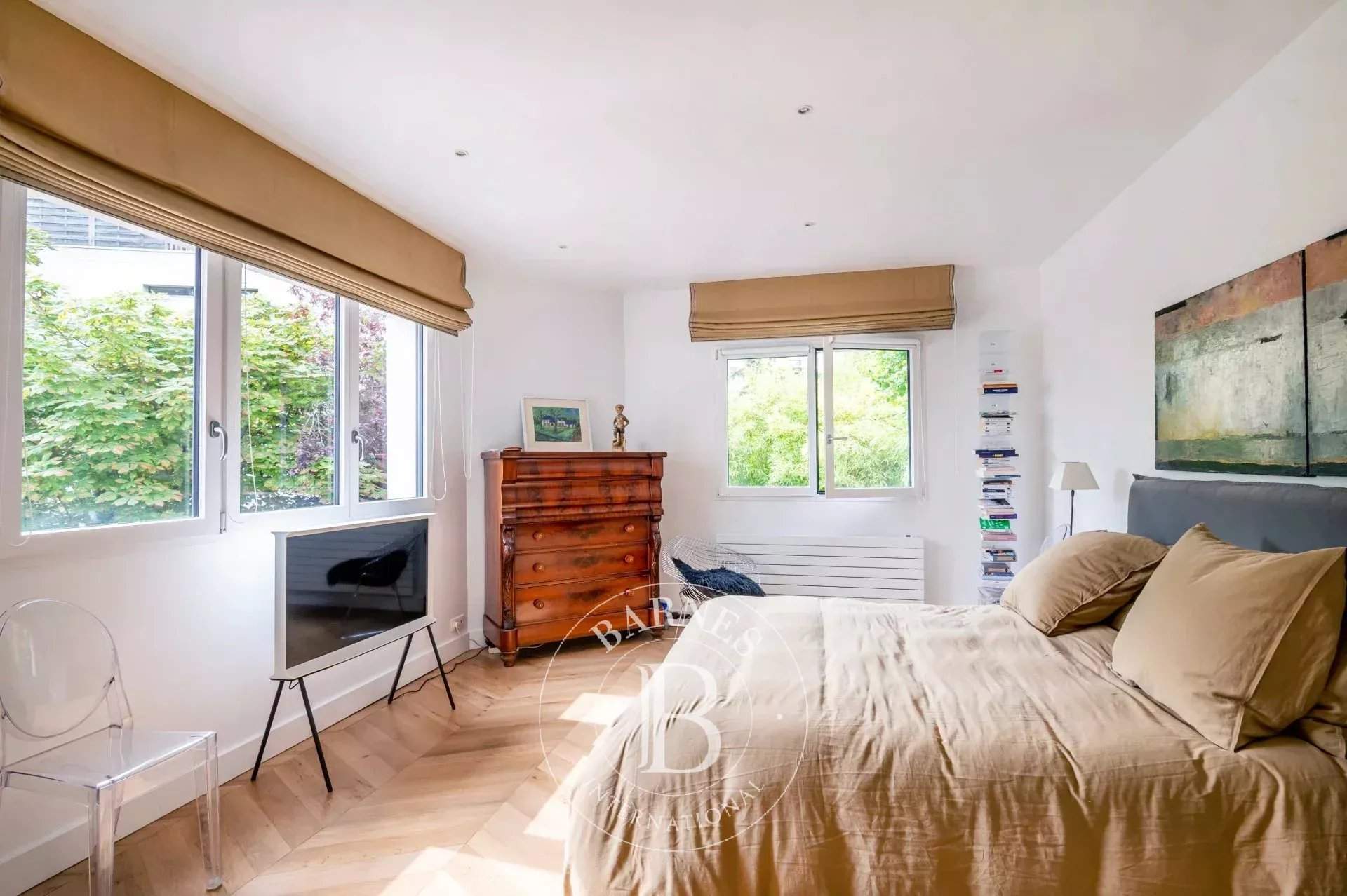 Saint-Cloud  - Piso 4 Cuartos 3 Habitaciones - picture 10