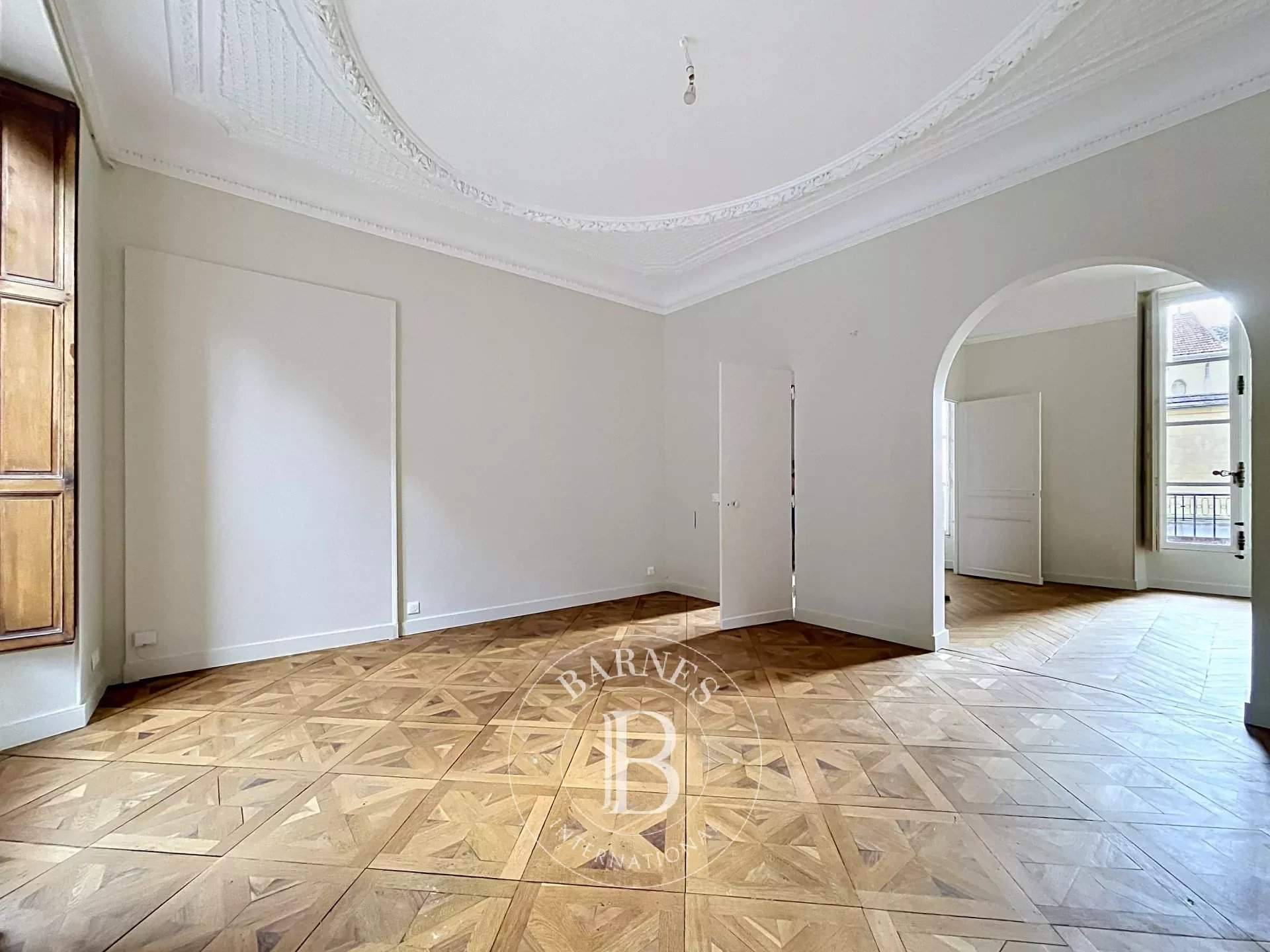 Versailles  - Piso 3 Cuartos, 1 Habitacion - picture 1