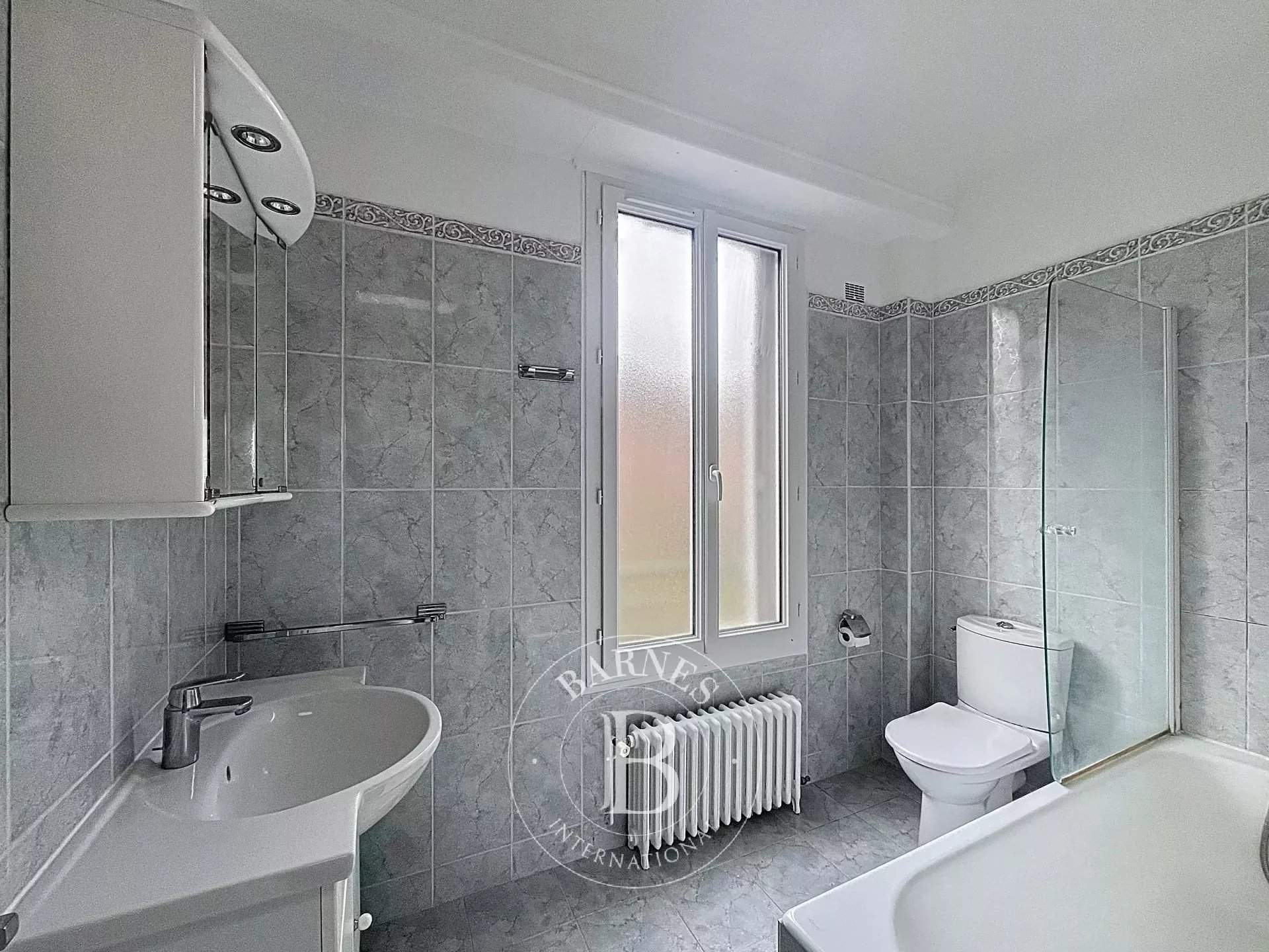 Saint-Cloud  - House 4 Bedrooms - picture 10