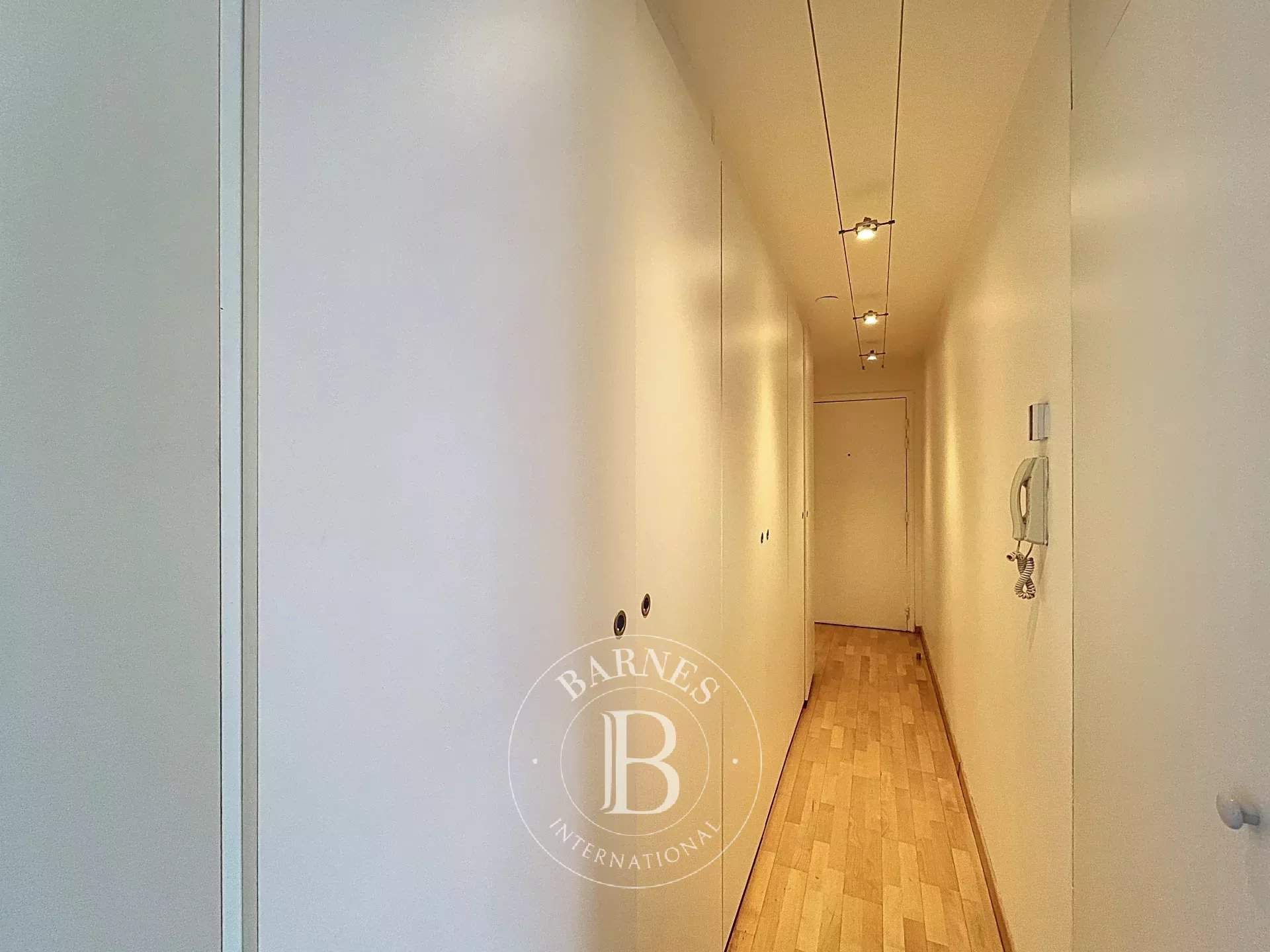 Suresnes  - Appartement 4 Pi&egrave;ces 3 Chambres - picture 12