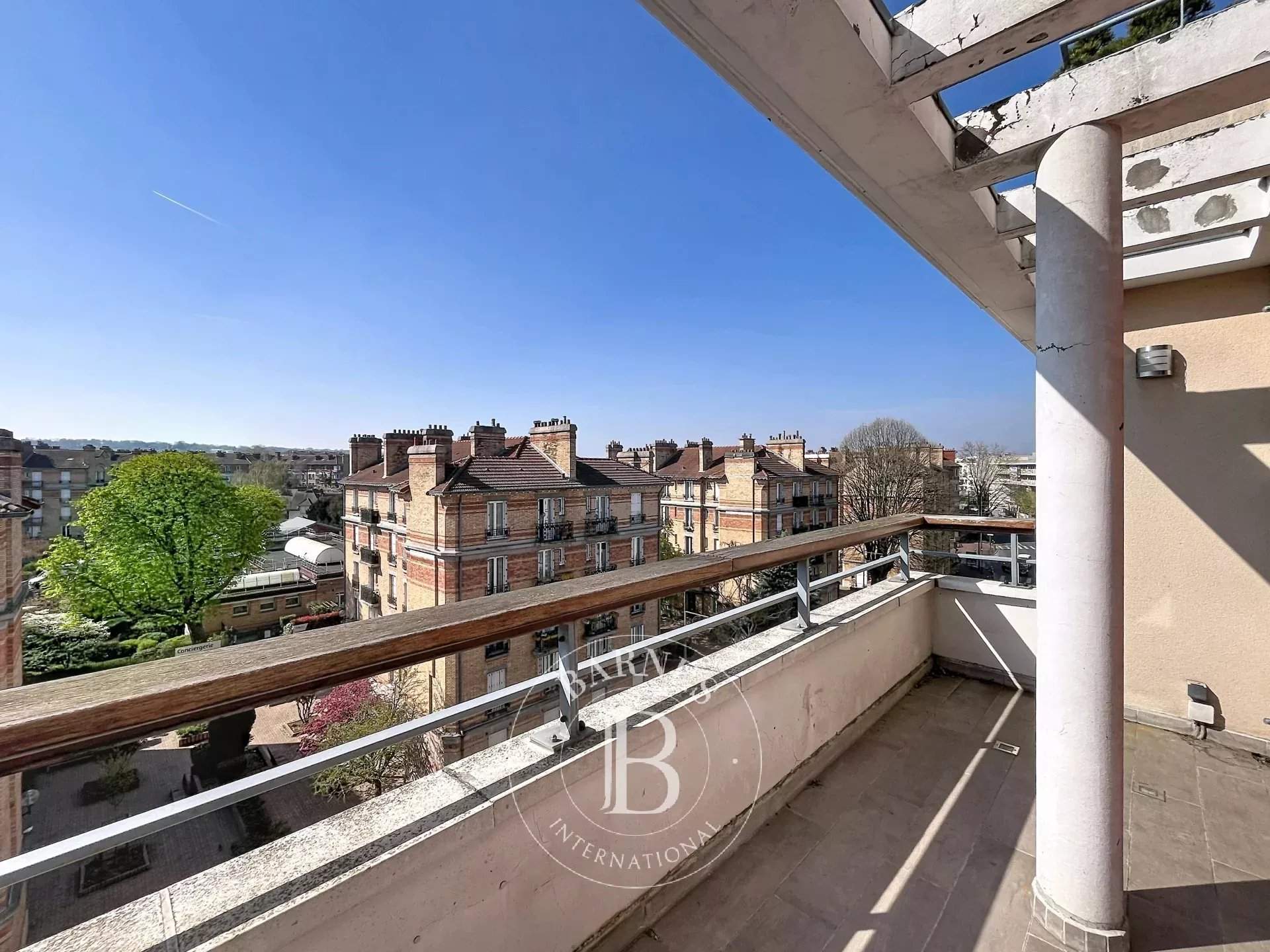 Suresnes  - Appartement 4 Pi&egrave;ces 3 Chambres - picture 10