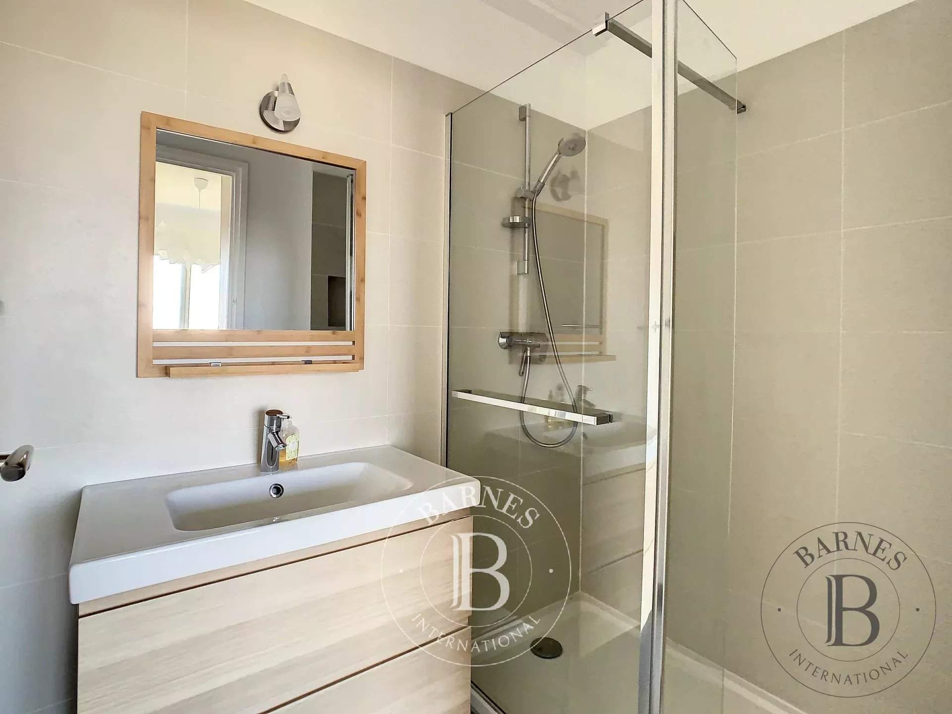 Saint-Cloud  - Apartment 4 Bedrooms - picture 16