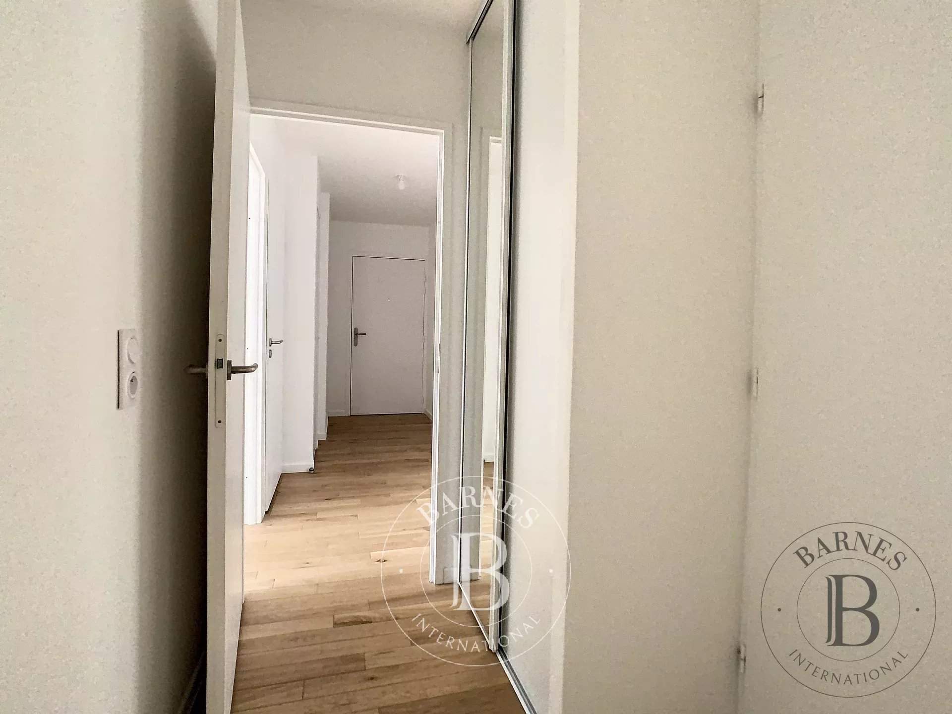 Saint-Cloud  - Appartement 3 Pi&egrave;ces 2 Chambres - picture 11