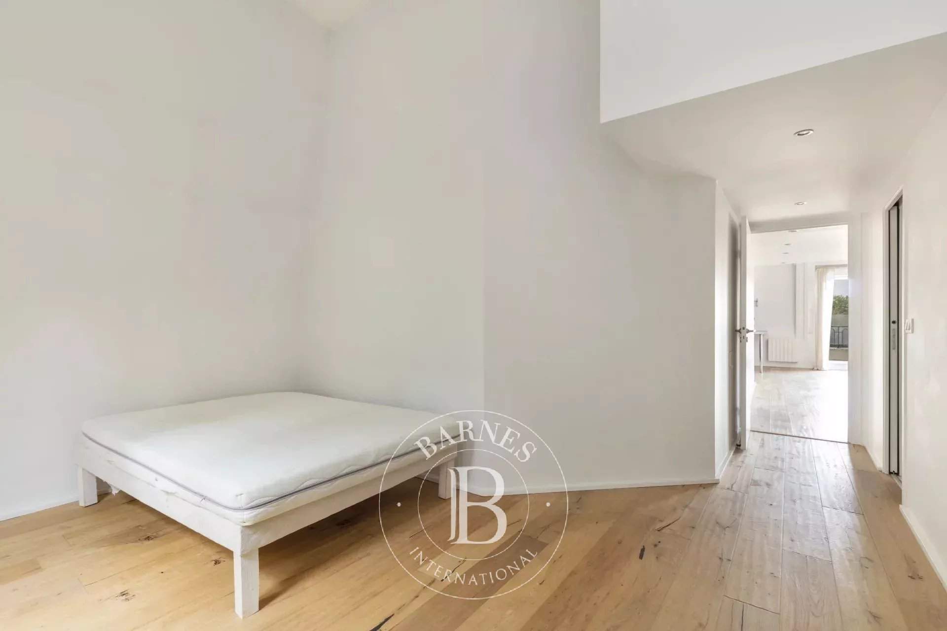 Saint-Cloud  - Apartment 4 Bedrooms - picture 7