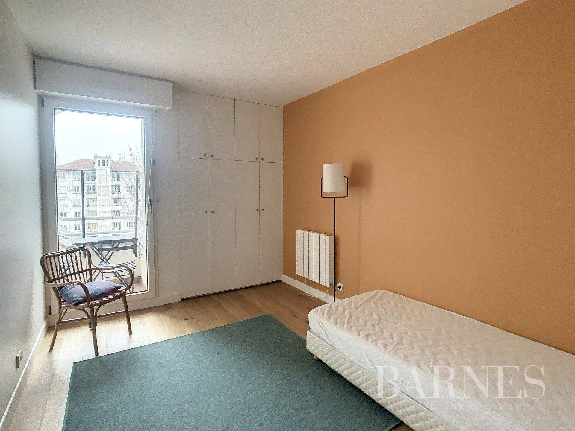 Boulogne-Billancourt  - Appartement 5 Pièces 3 Chambres - picture 9