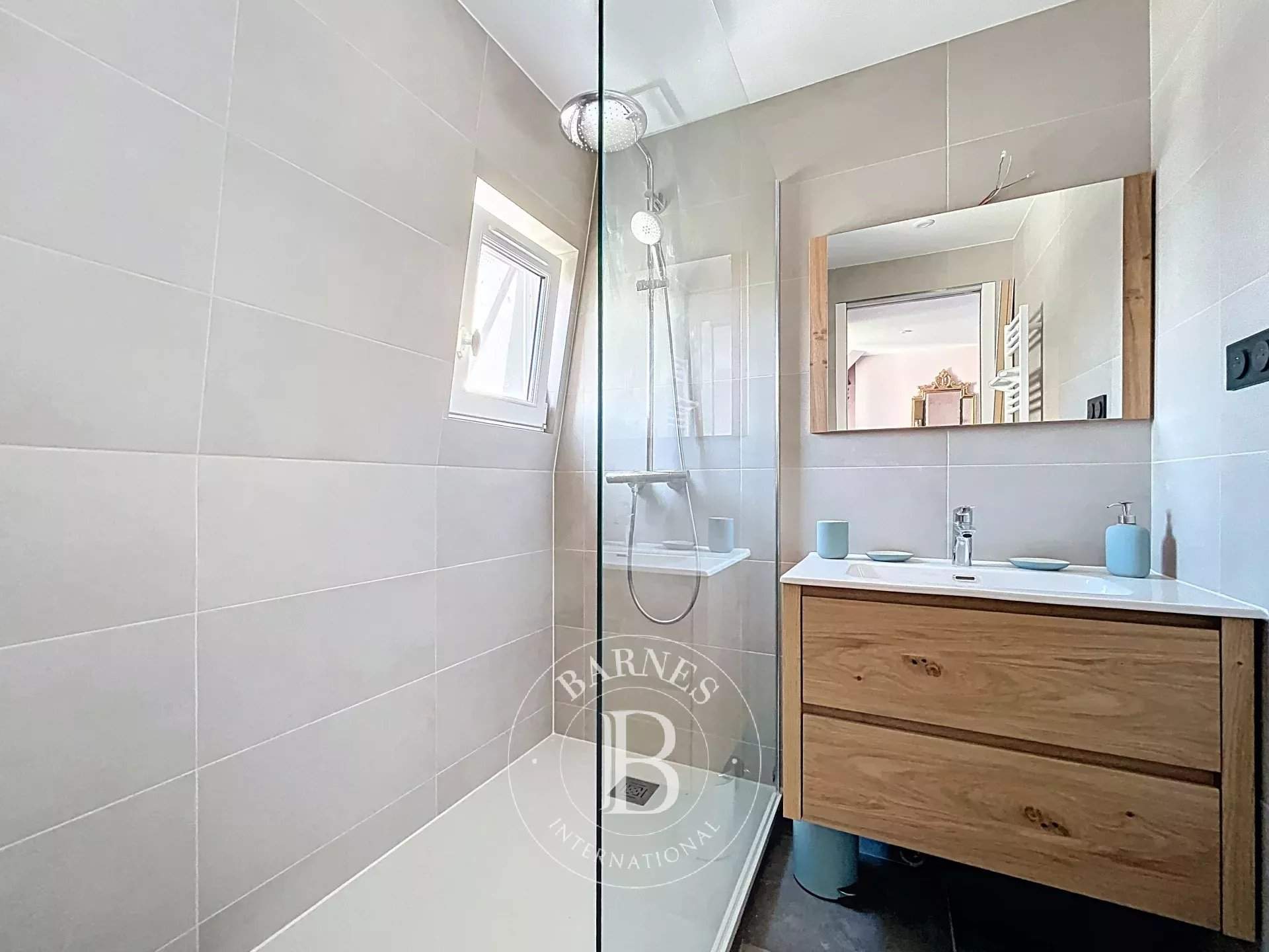 Versailles  - Apartment 2 Bedrooms - picture 14