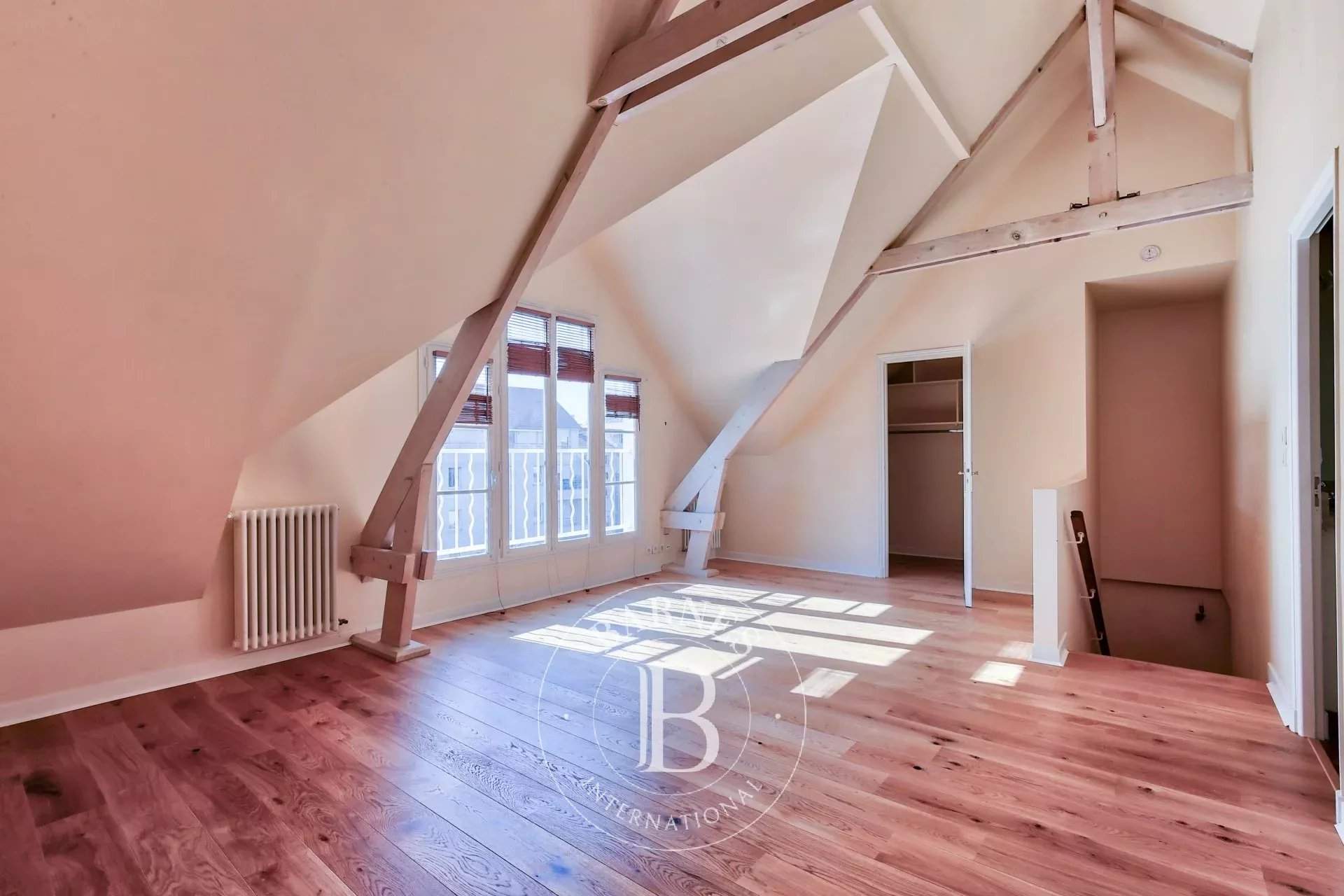Suresnes  - Maison 7 Pi&egrave;ces 5 Chambres - picture 11