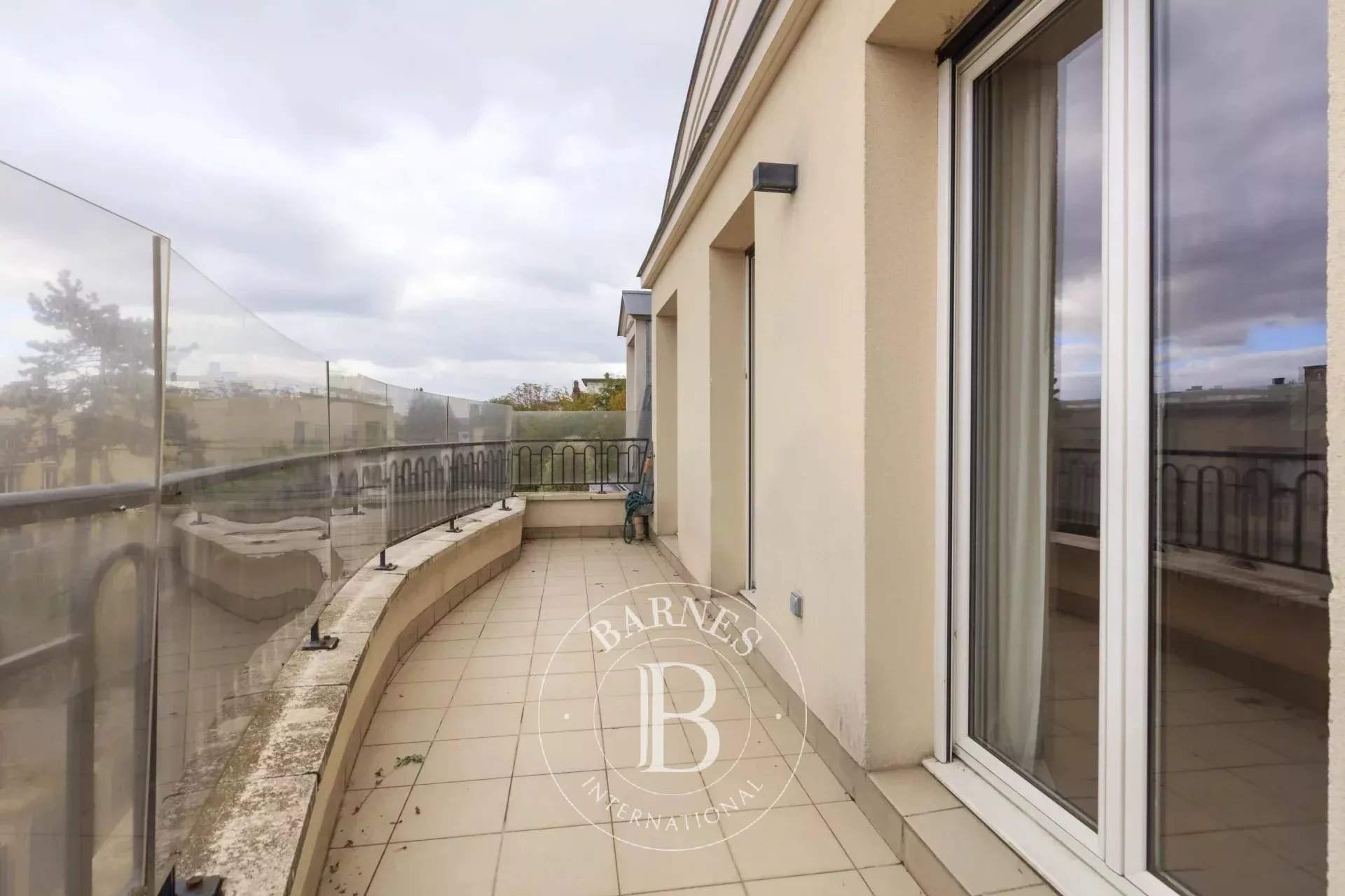 Saint-Cloud  - Apartment 4 Bedrooms - picture 17