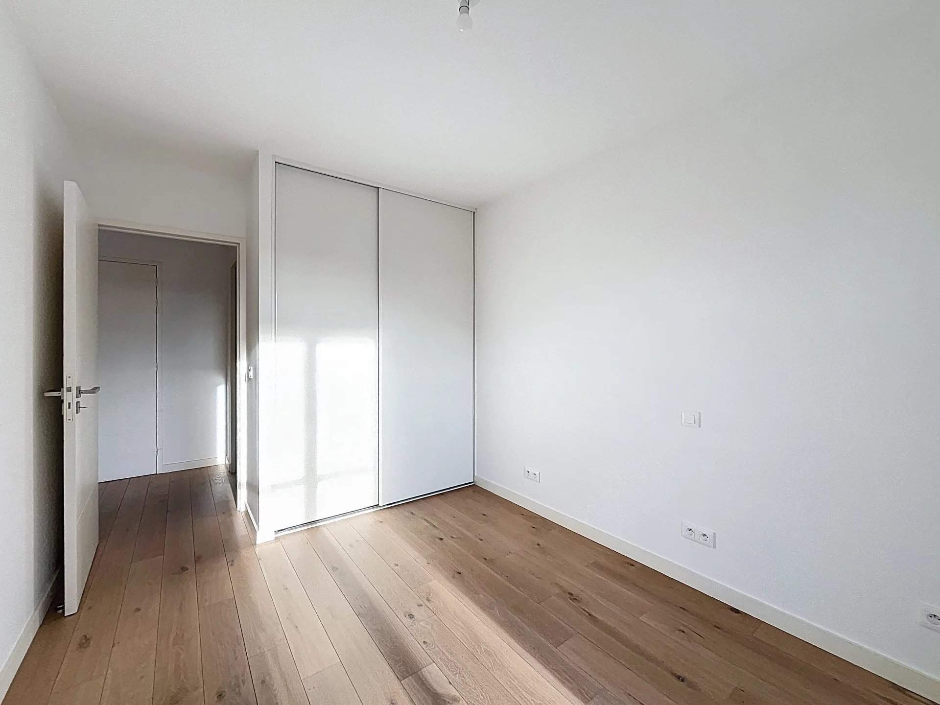 Rueil-Malmaison  - House 2 Bedrooms - picture 10