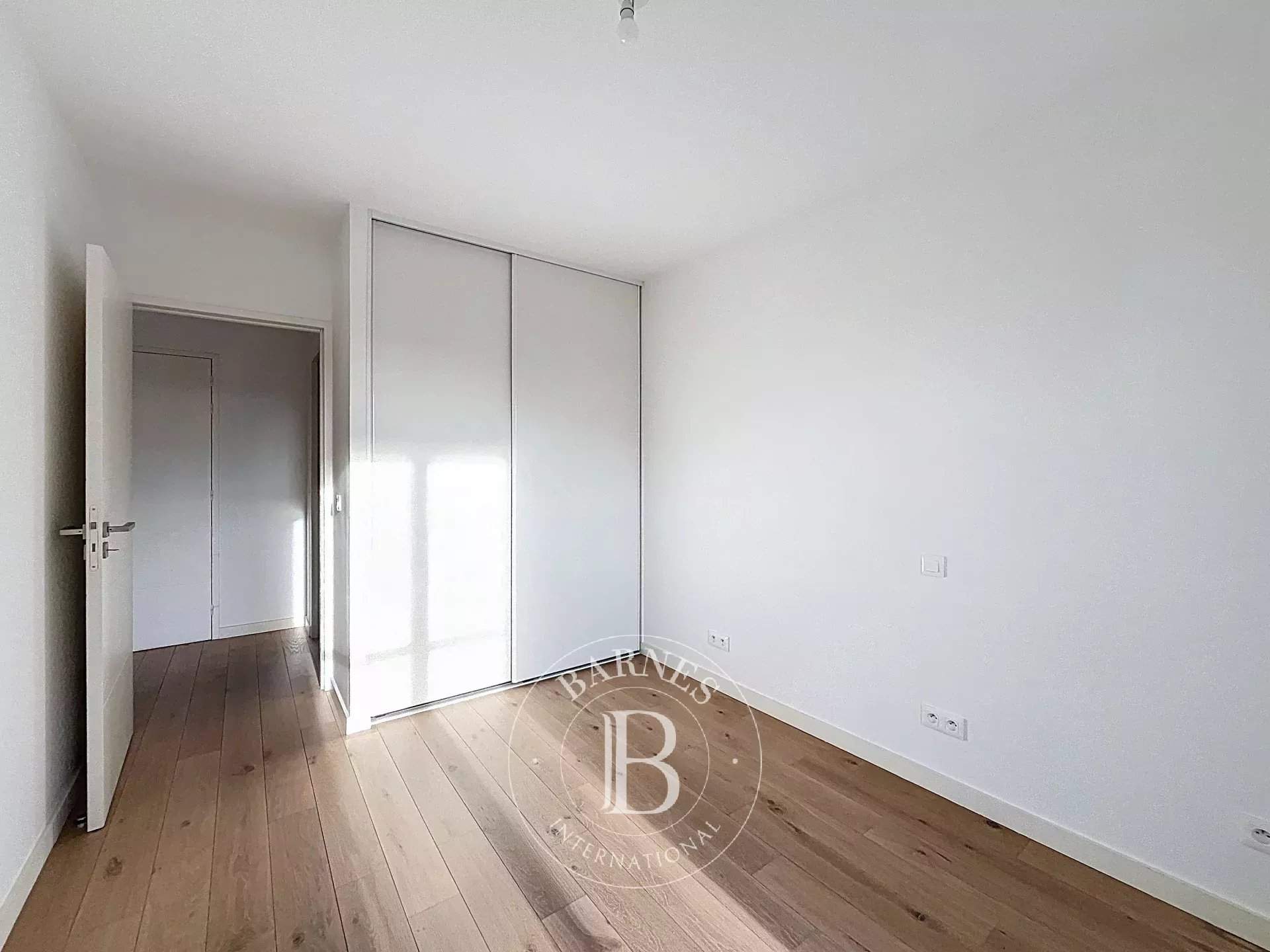 Rueil-Malmaison  - Maison 4 Pi&egrave;ces 2 Chambres - picture 10