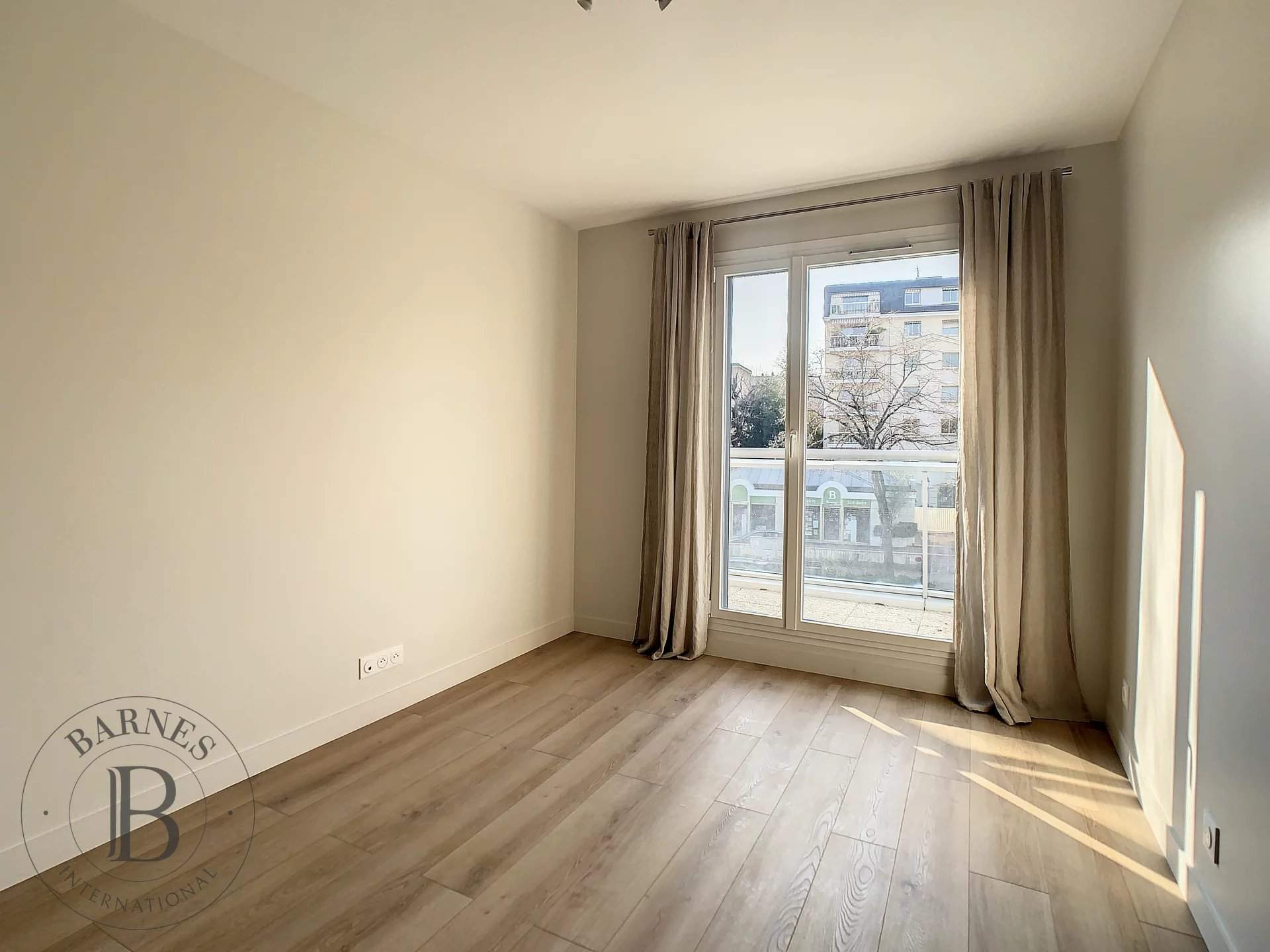 Saint-Cloud  - Appartement 4 Pi&egrave;ces 3 Chambres - picture 12