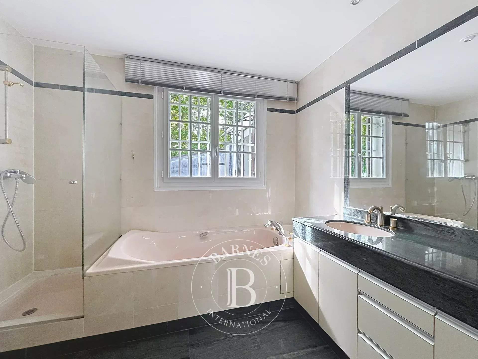 Vaucresson  - House 4 Bedrooms - picture 11