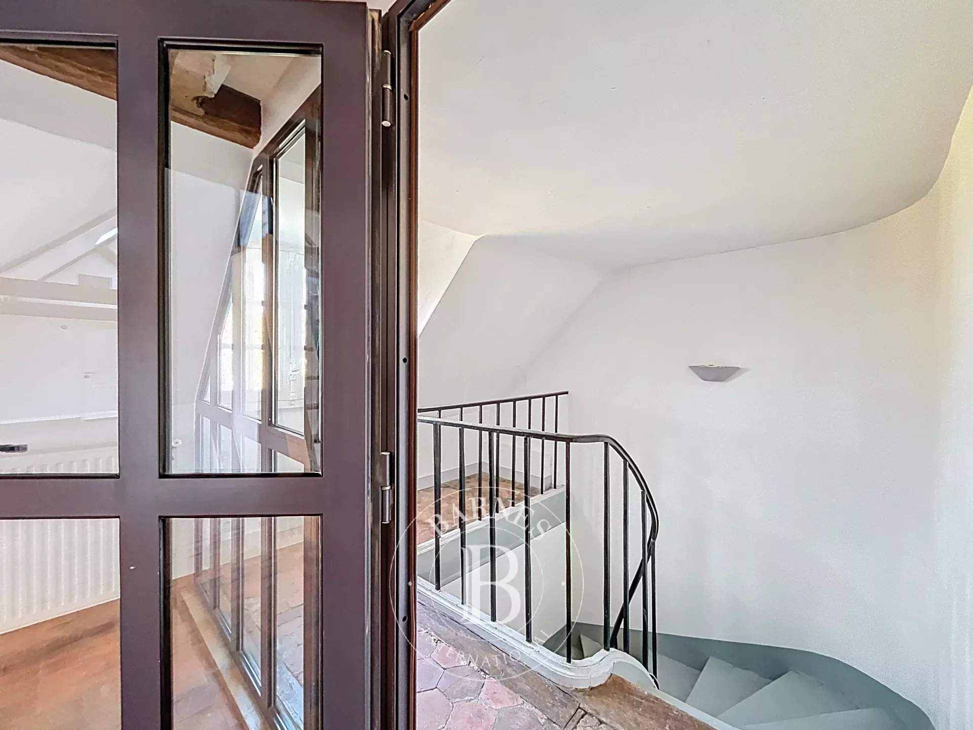 Versailles  - Apartment 2 Bedrooms - picture 11