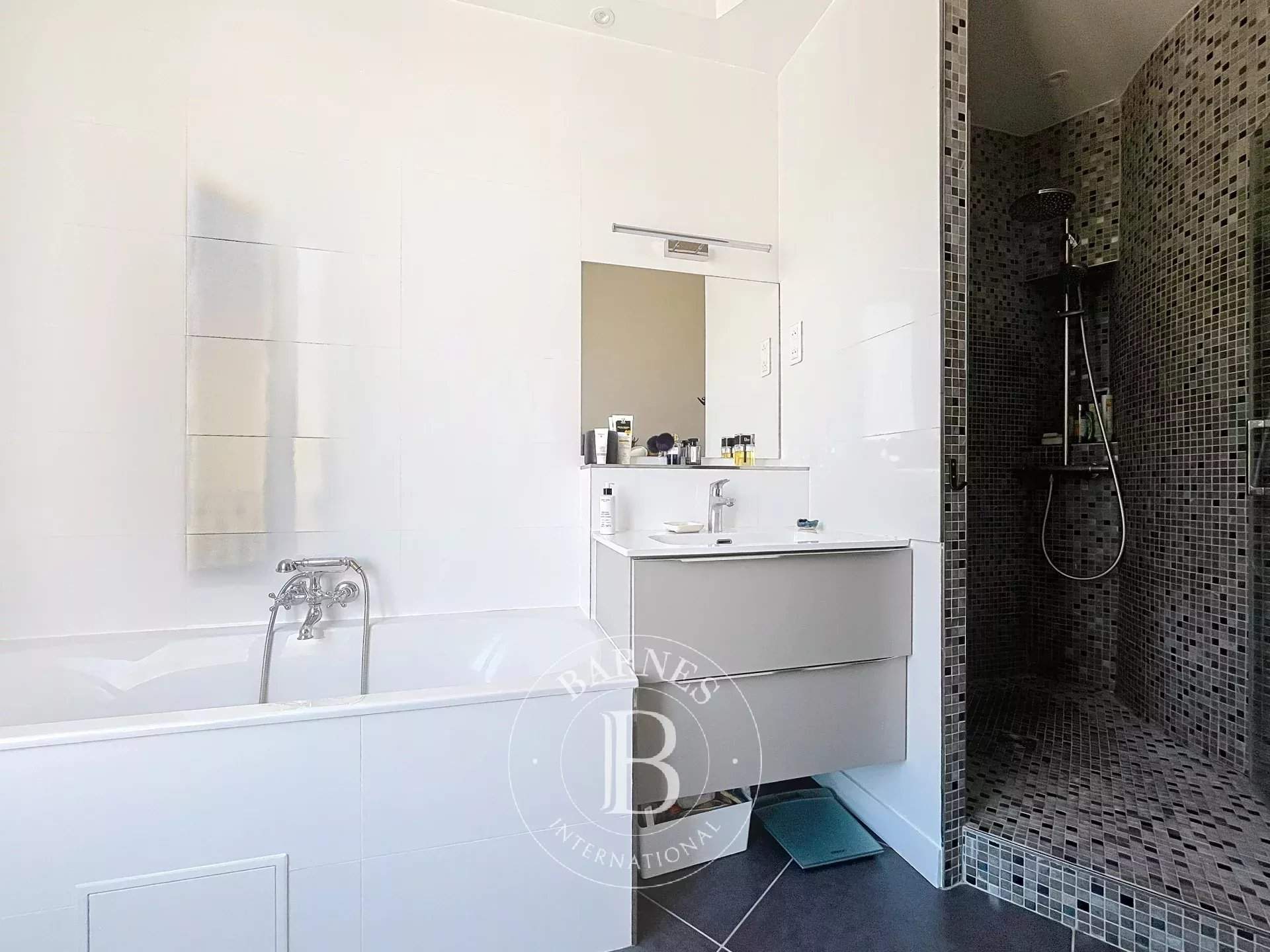 Versailles  - House 5 Bedrooms - picture 20