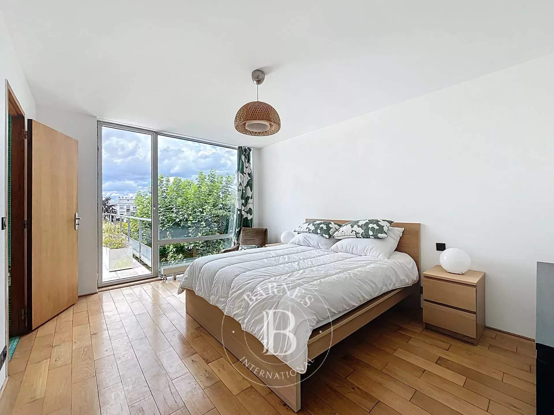 Clamart  - Appartement 6 Pièces 4 Chambres - picture 4