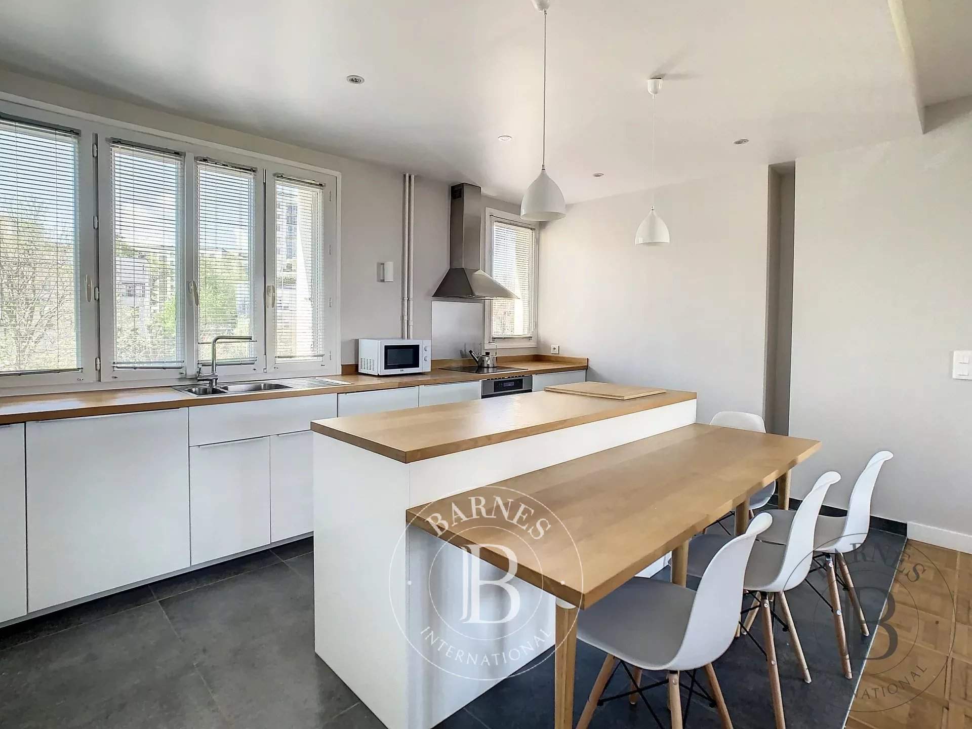 Saint-Cloud  - Apartment 4 Bedrooms - picture 10