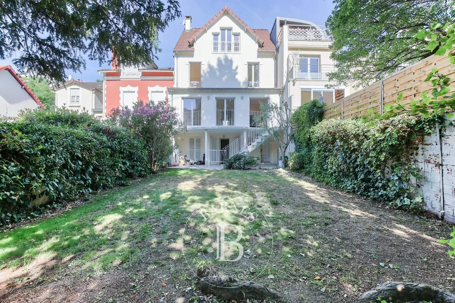 Suresnes  - Maison 7 Pi&egrave;ces 5 Chambres - picture 2