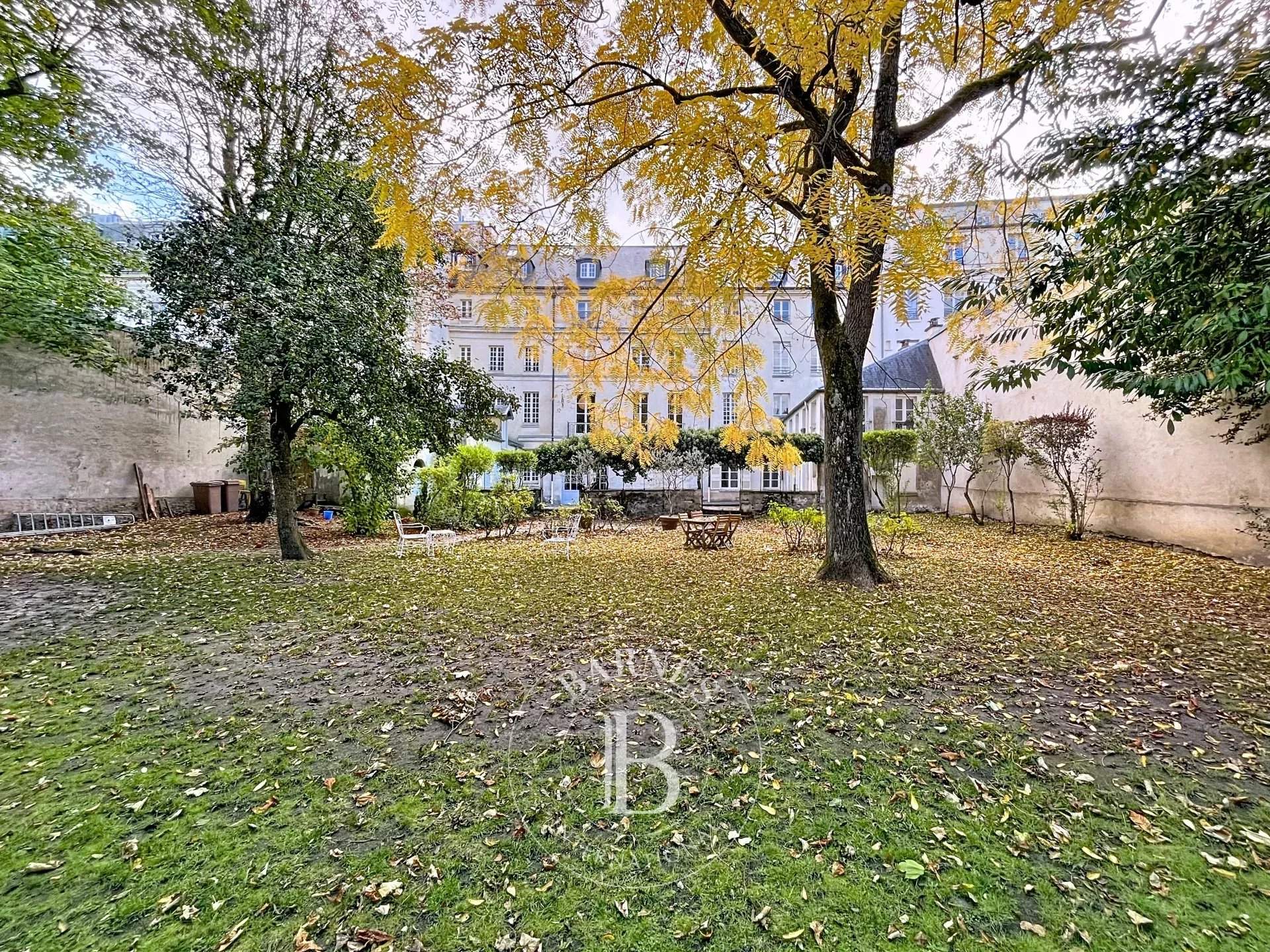 Versailles  - Apartment 2 Bedrooms - picture 9