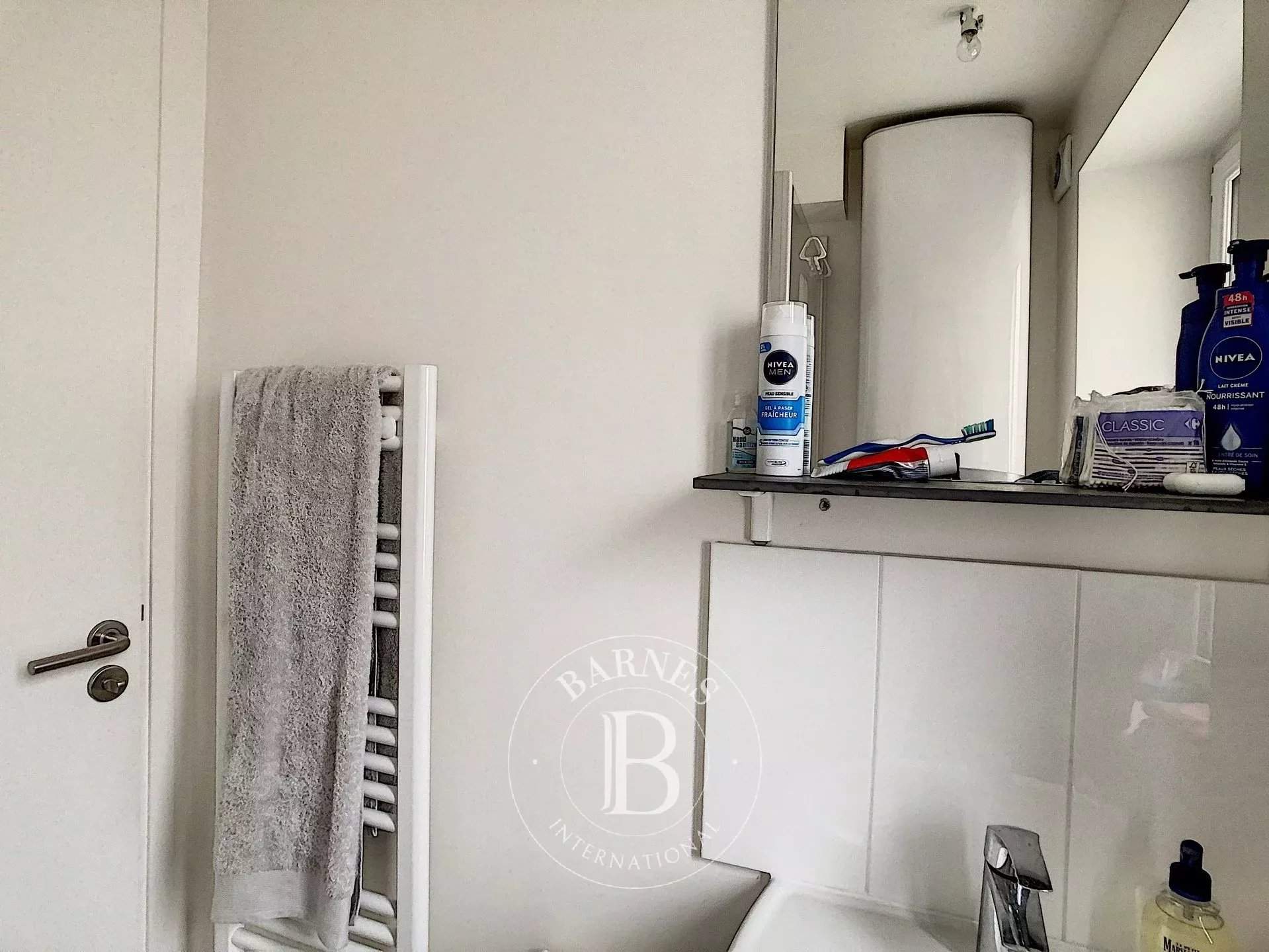 Boulogne-Billancourt  - Estudio 1 Cuarto, 1 Habitacion - picture 4