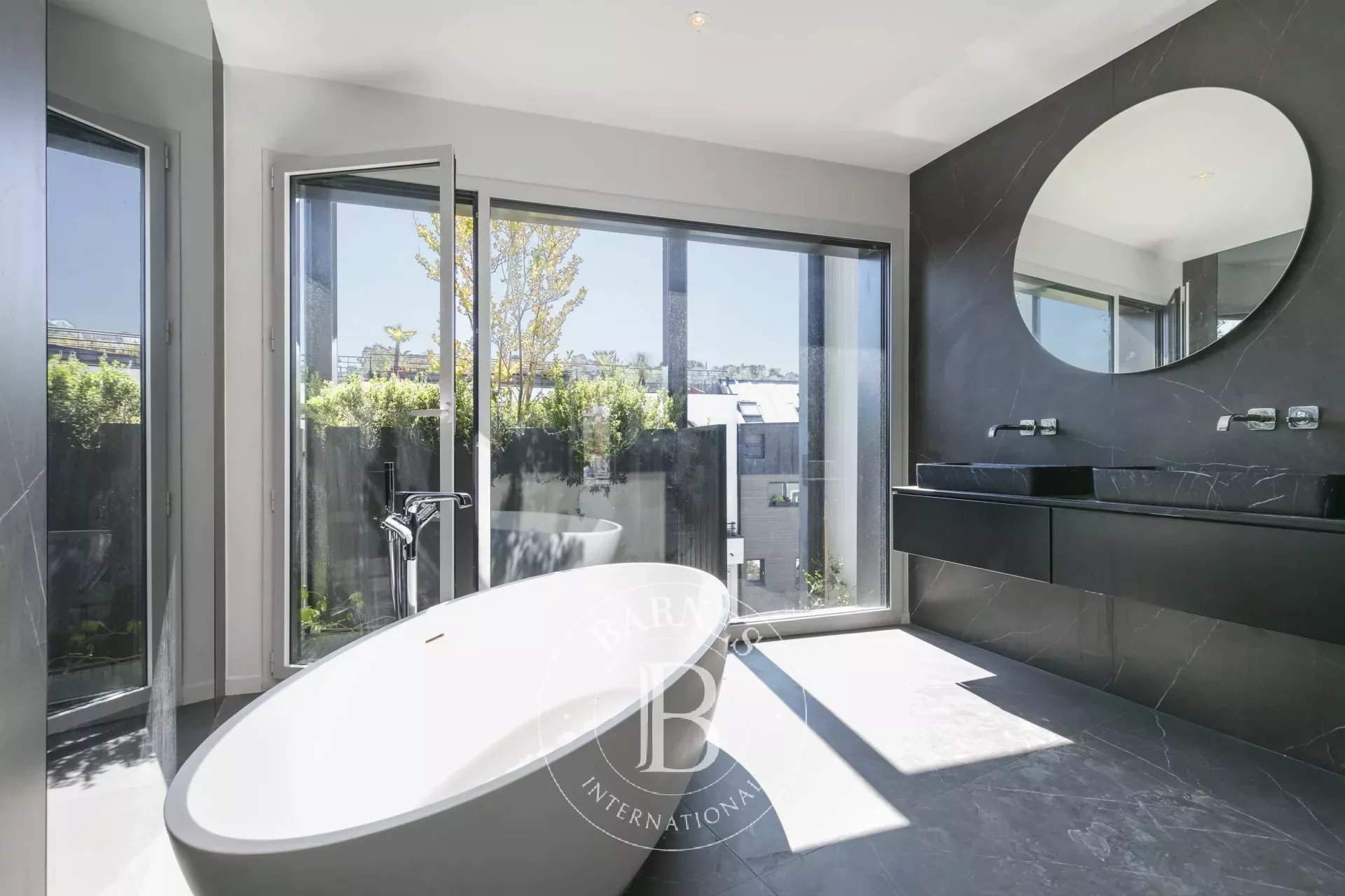 Issy-les-Moulineaux  - House 5 Bedrooms - picture 15