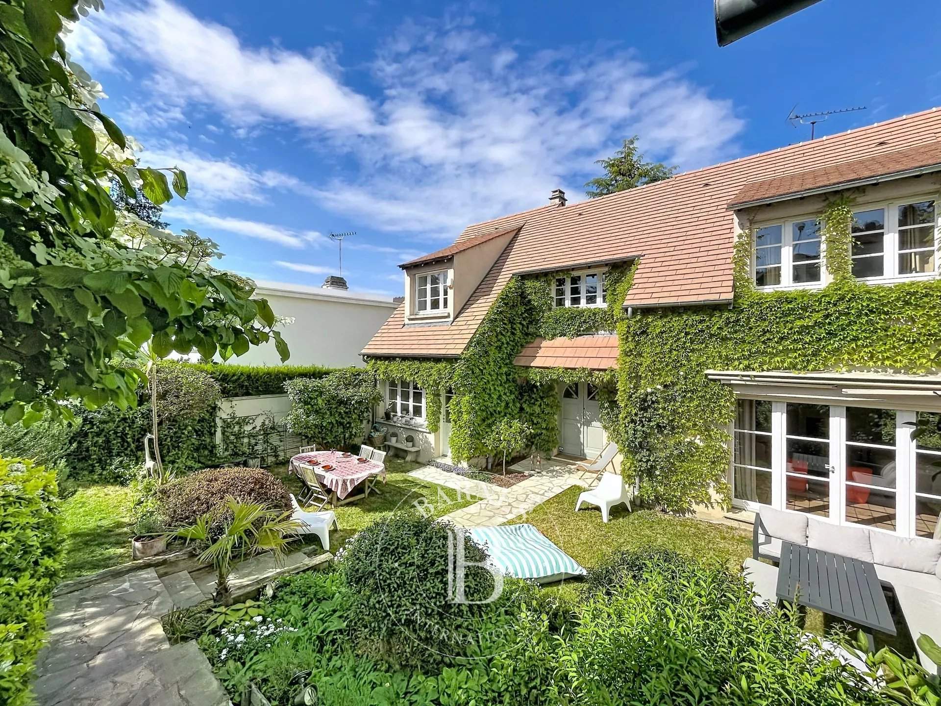 Marnes-la-Coquette  - House 4 Bedrooms - picture 1