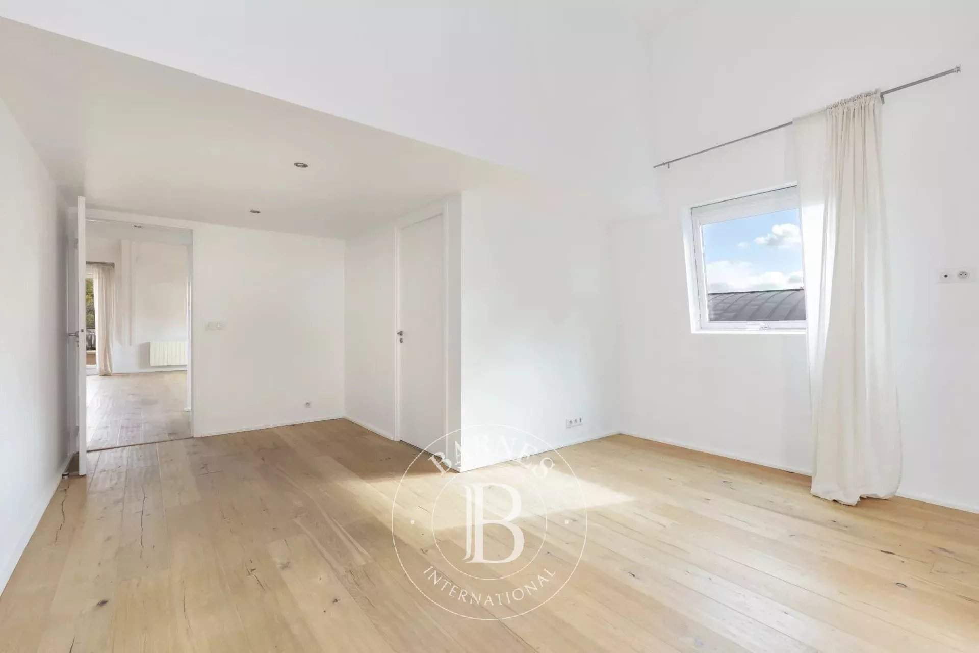 Saint-Cloud  - Apartment 4 Bedrooms - picture 10