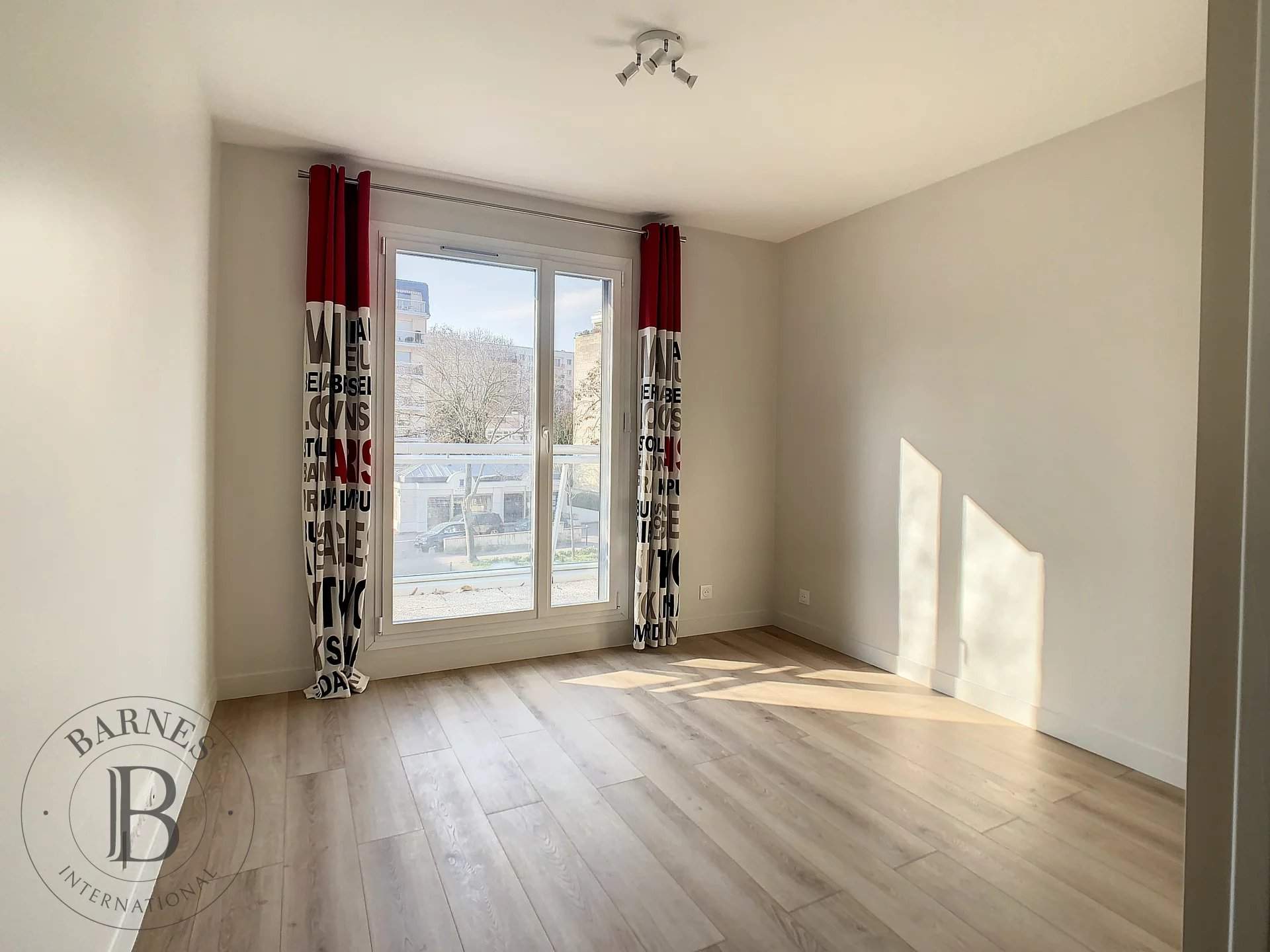 Saint-Cloud  - Appartement 4 Pi&egrave;ces 3 Chambres - picture 14