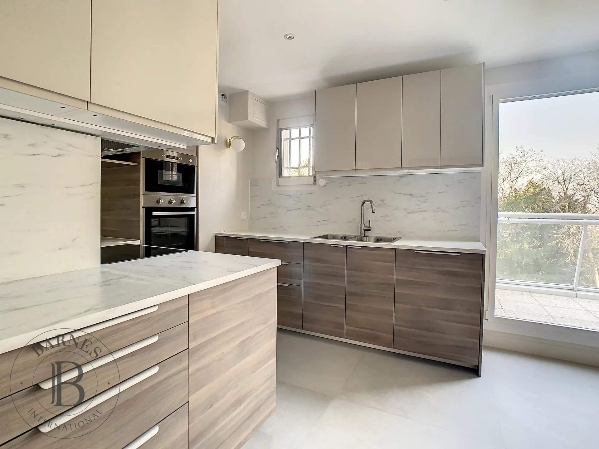 Saint-Cloud  - Appartement 4 Pi&egrave;ces 3 Chambres - picture 5