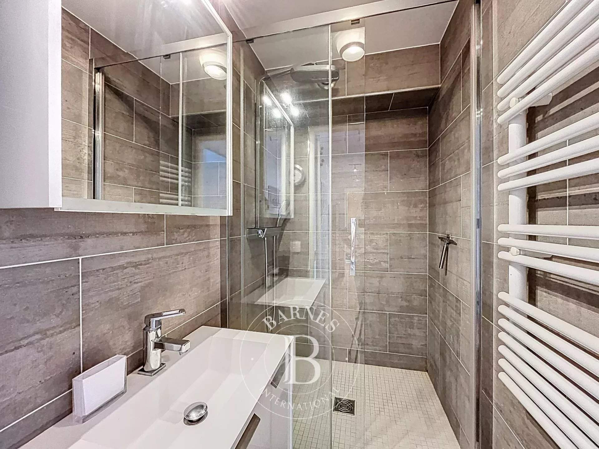 Suresnes  - Appartement 4 Pi&egrave;ces 3 Chambres - picture 8