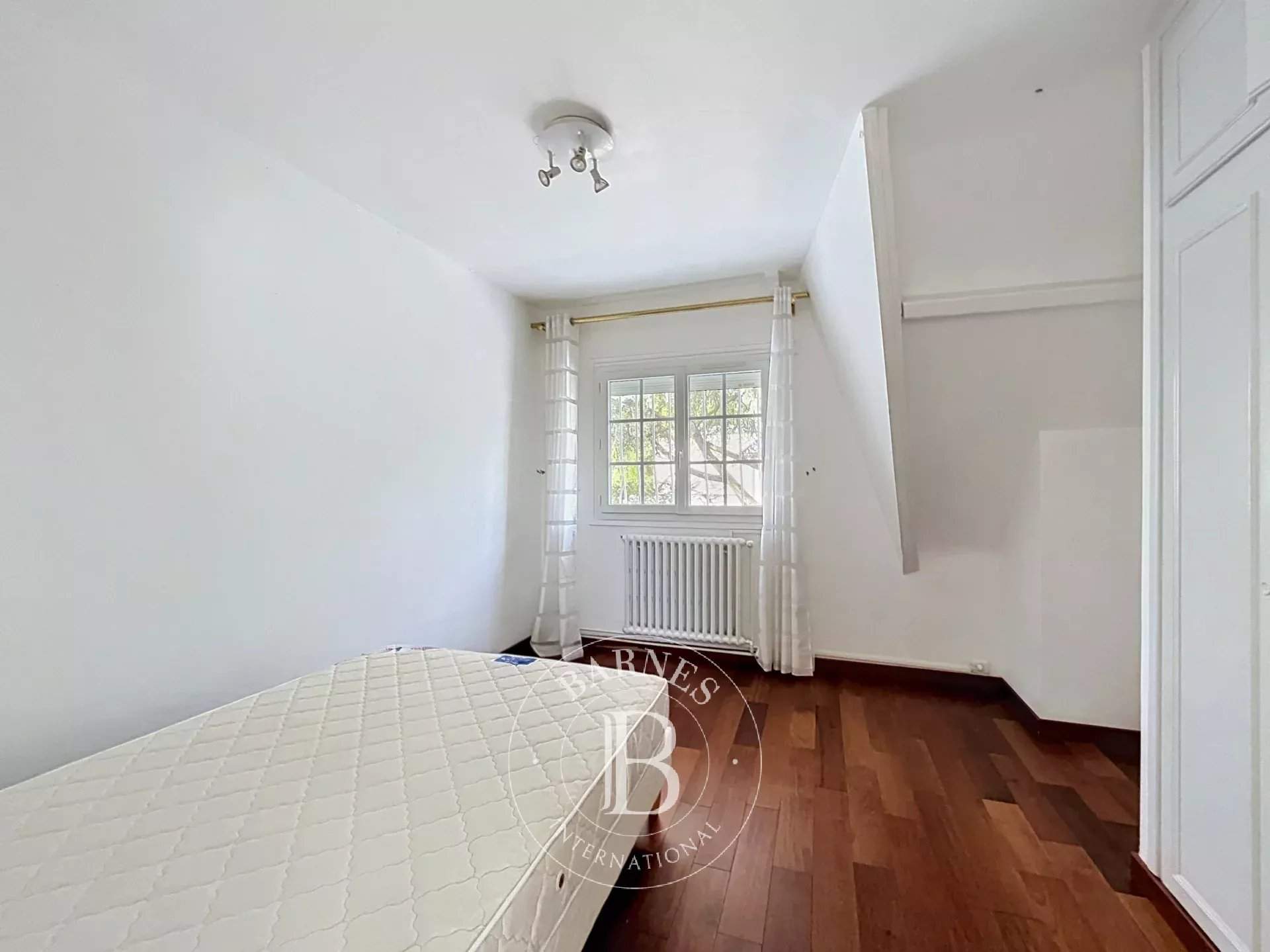 Vaucresson  - House 4 Bedrooms - picture 12