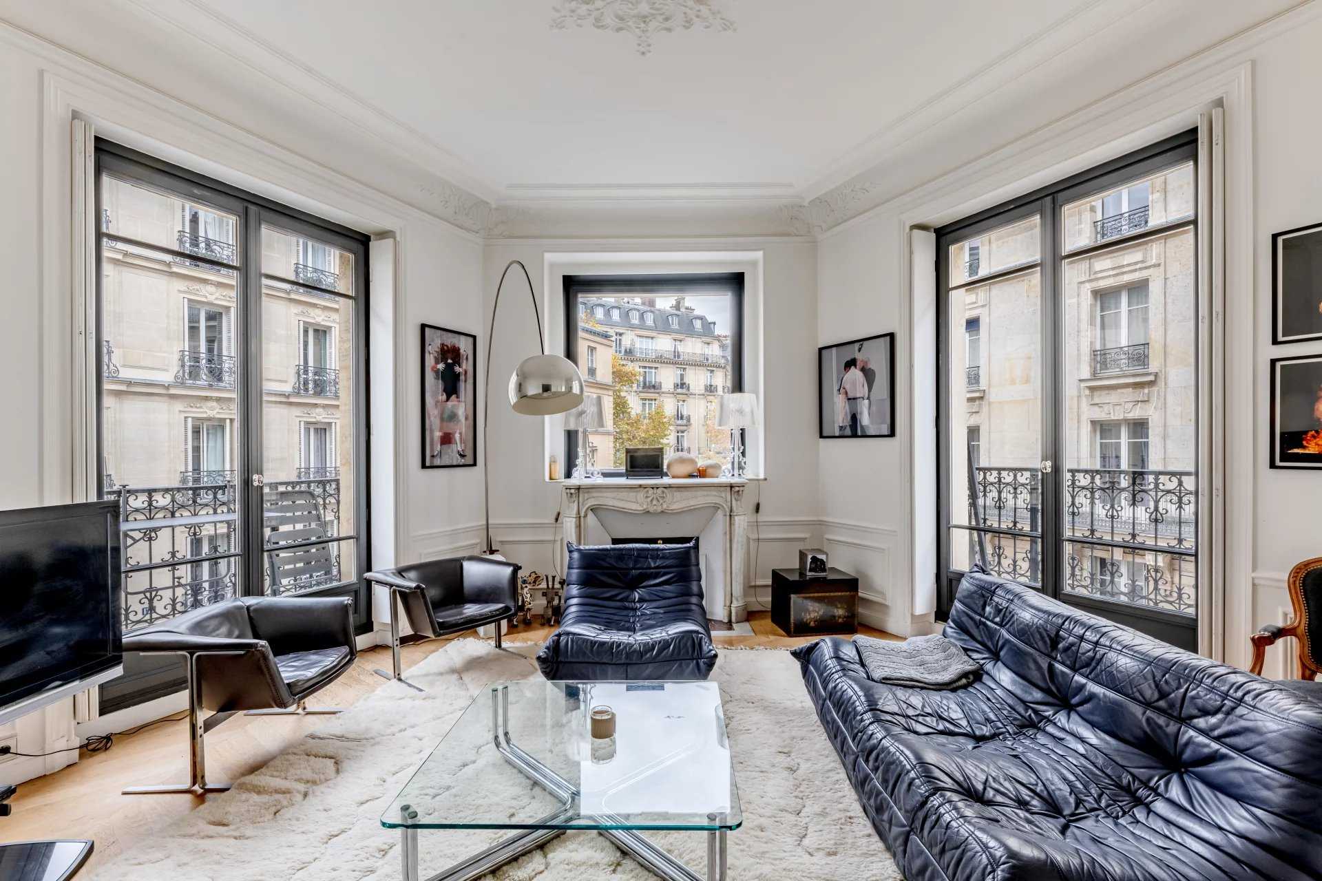 Paris  - Appartement 5 Pièces 3 Chambres