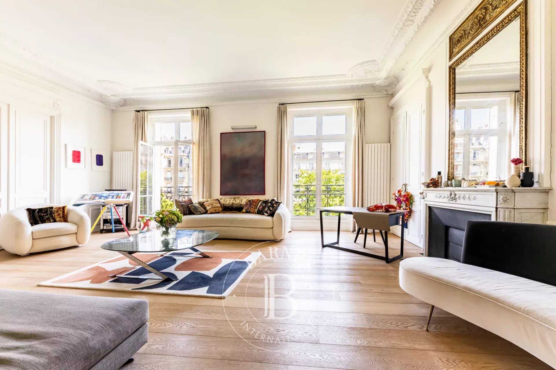 Paris  - Apartment 4 Bedrooms