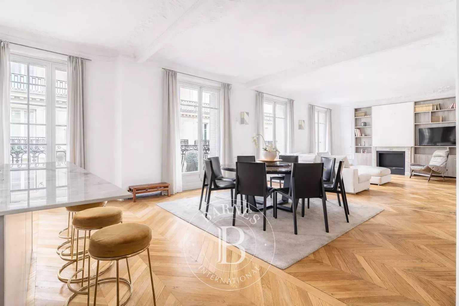 Paris  - Apartment 3 Bedrooms