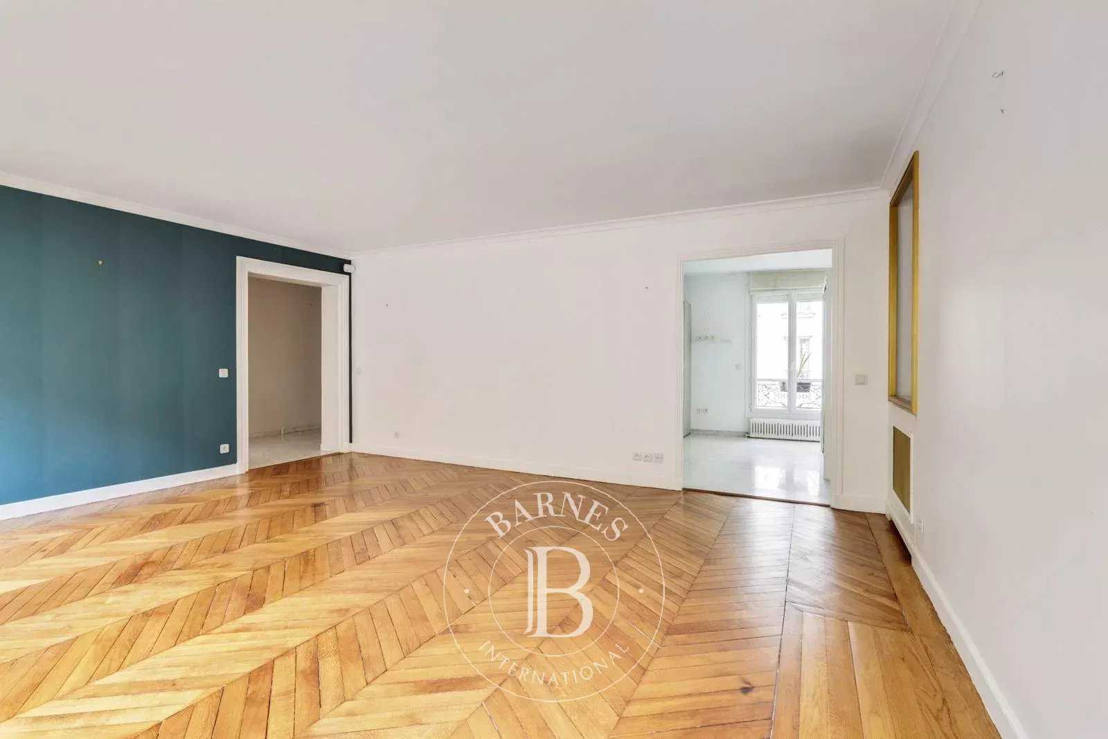 Paris  - Apartment 3 Bedrooms