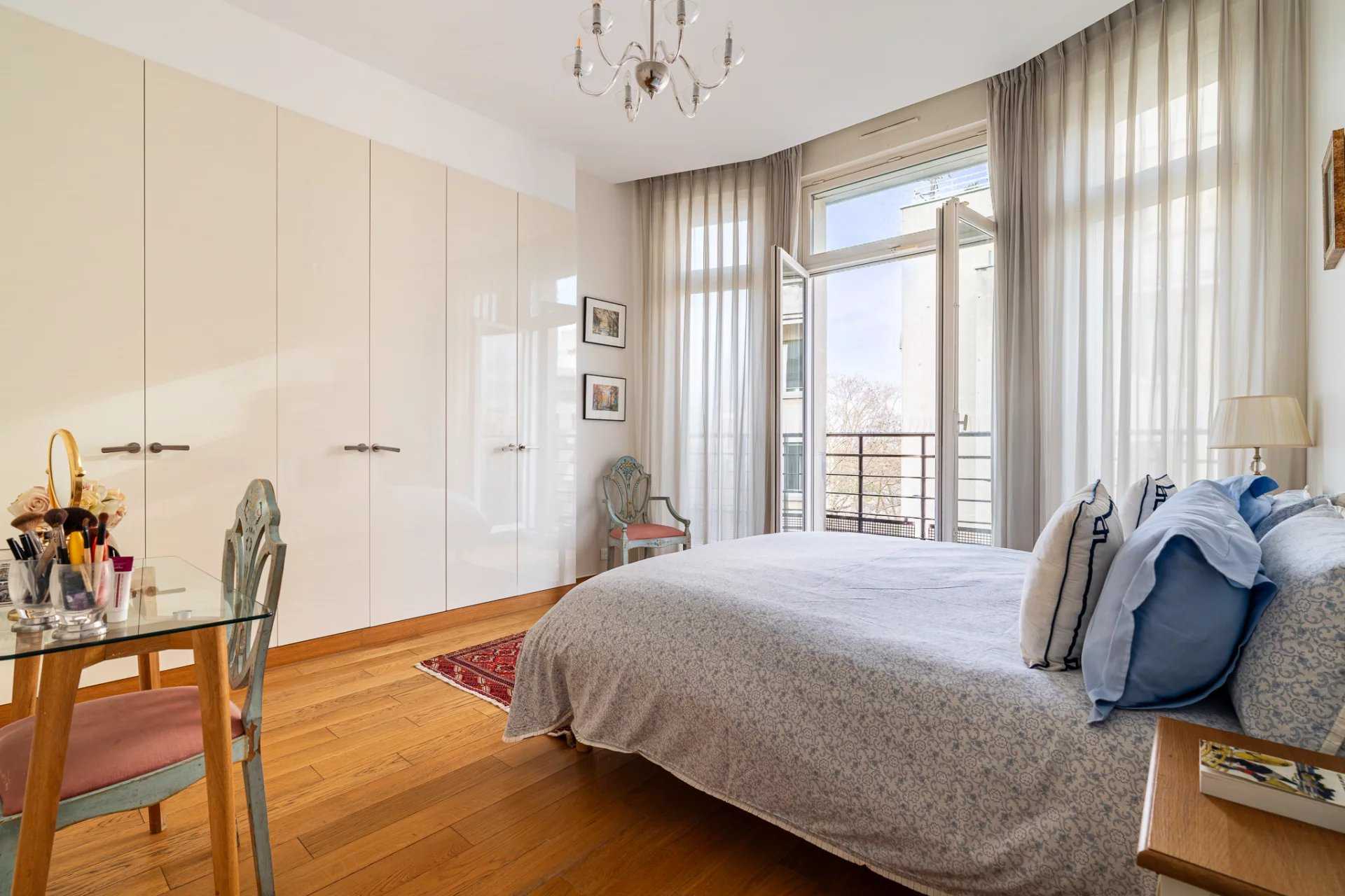 Paris  - Apartment 3 Bedrooms