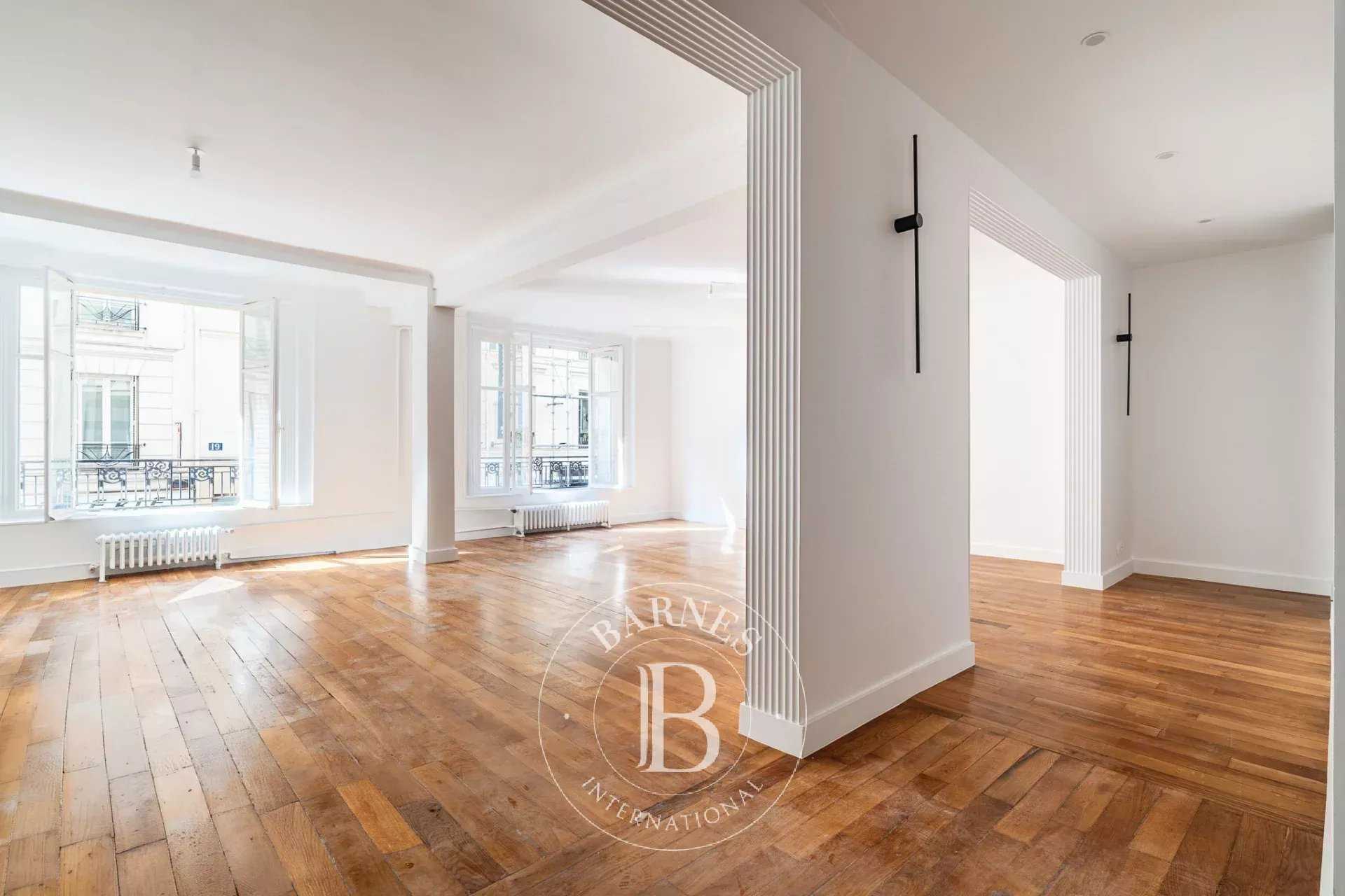 Paris  - Apartment 3 Bedrooms