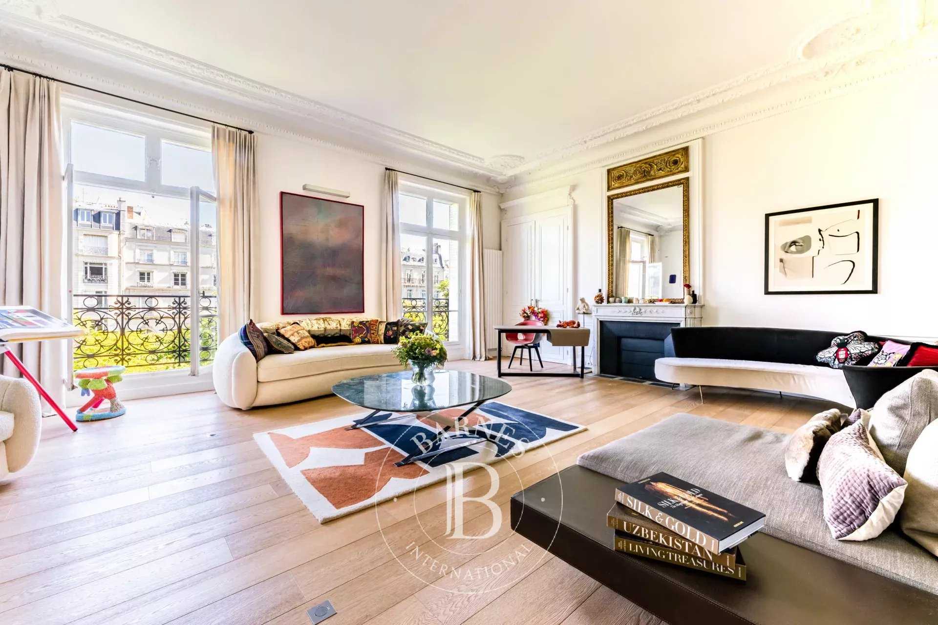 Paris  - Apartment 4 Bedrooms