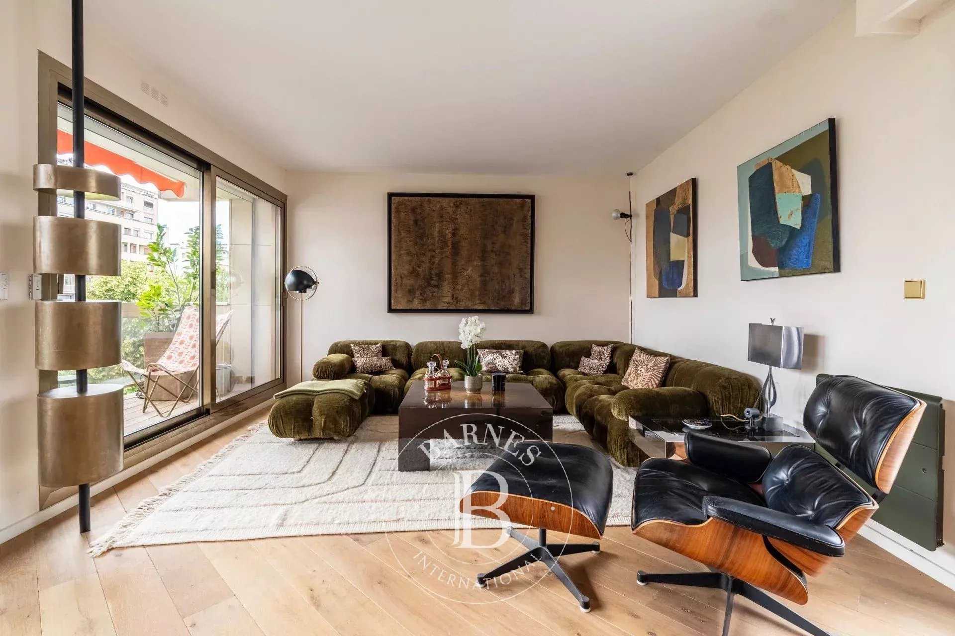 Paris  - Apartment 3 Bedrooms
