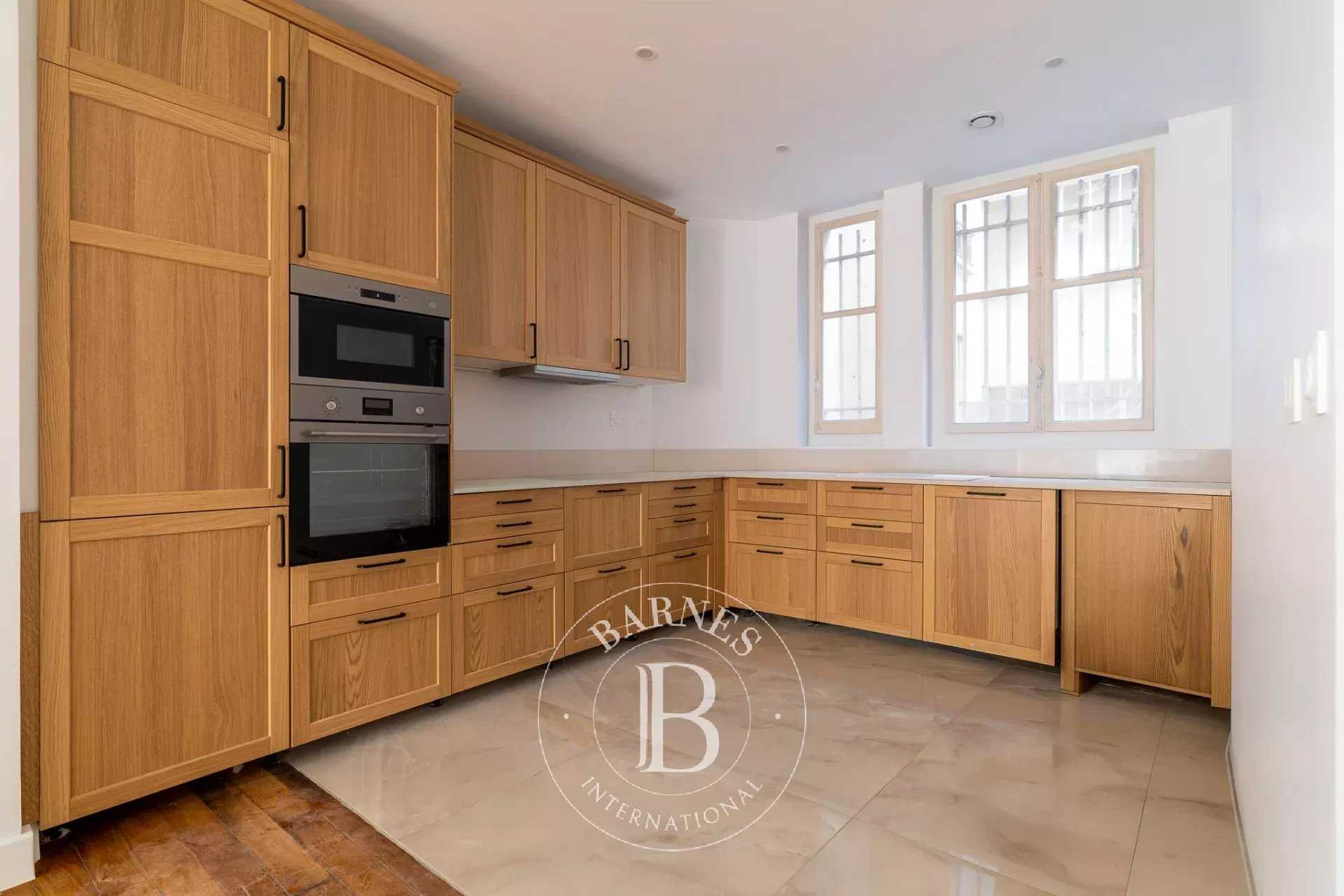 Paris  - Apartment 3 Bedrooms
