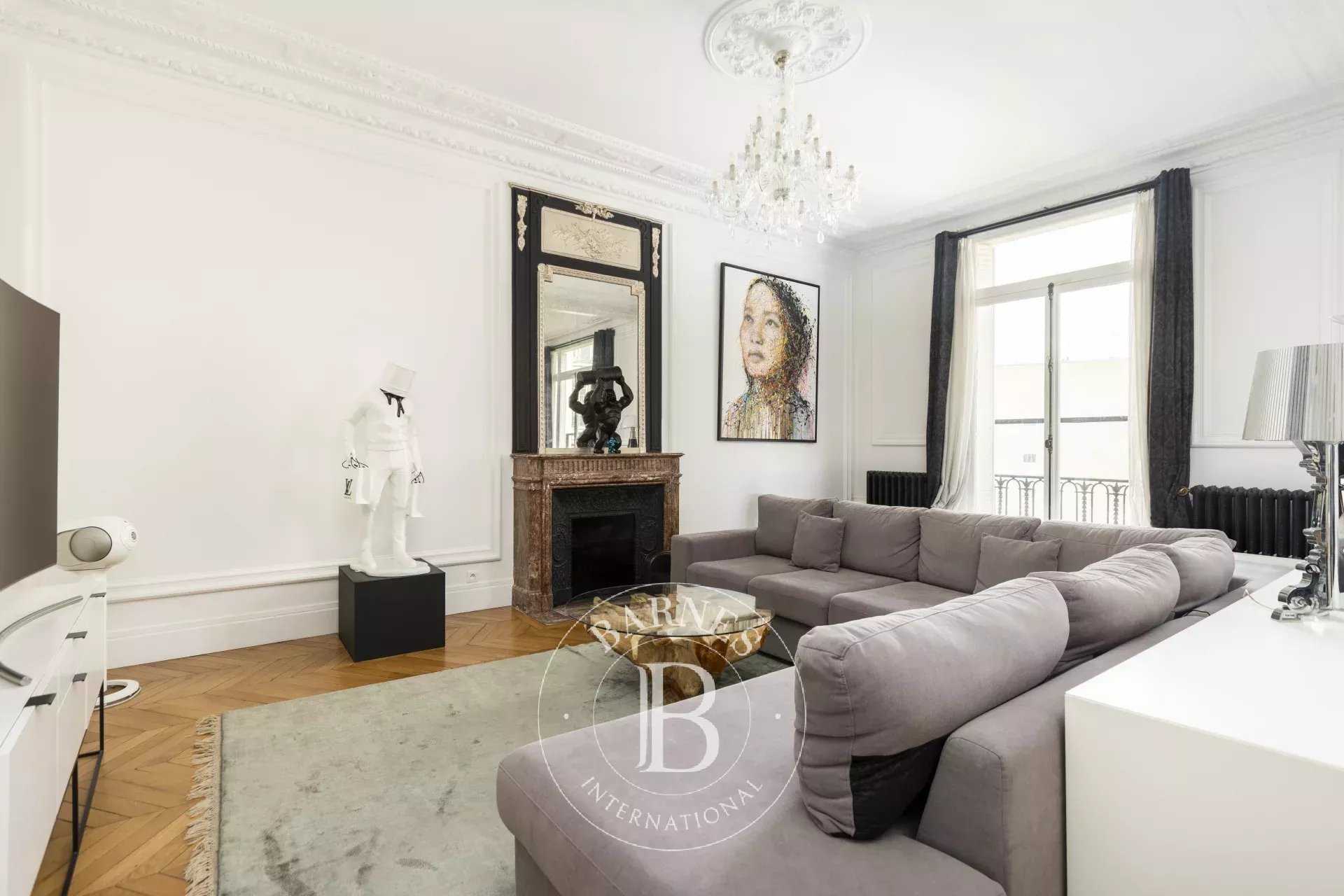 Paris  - Apartment 3 Bedrooms