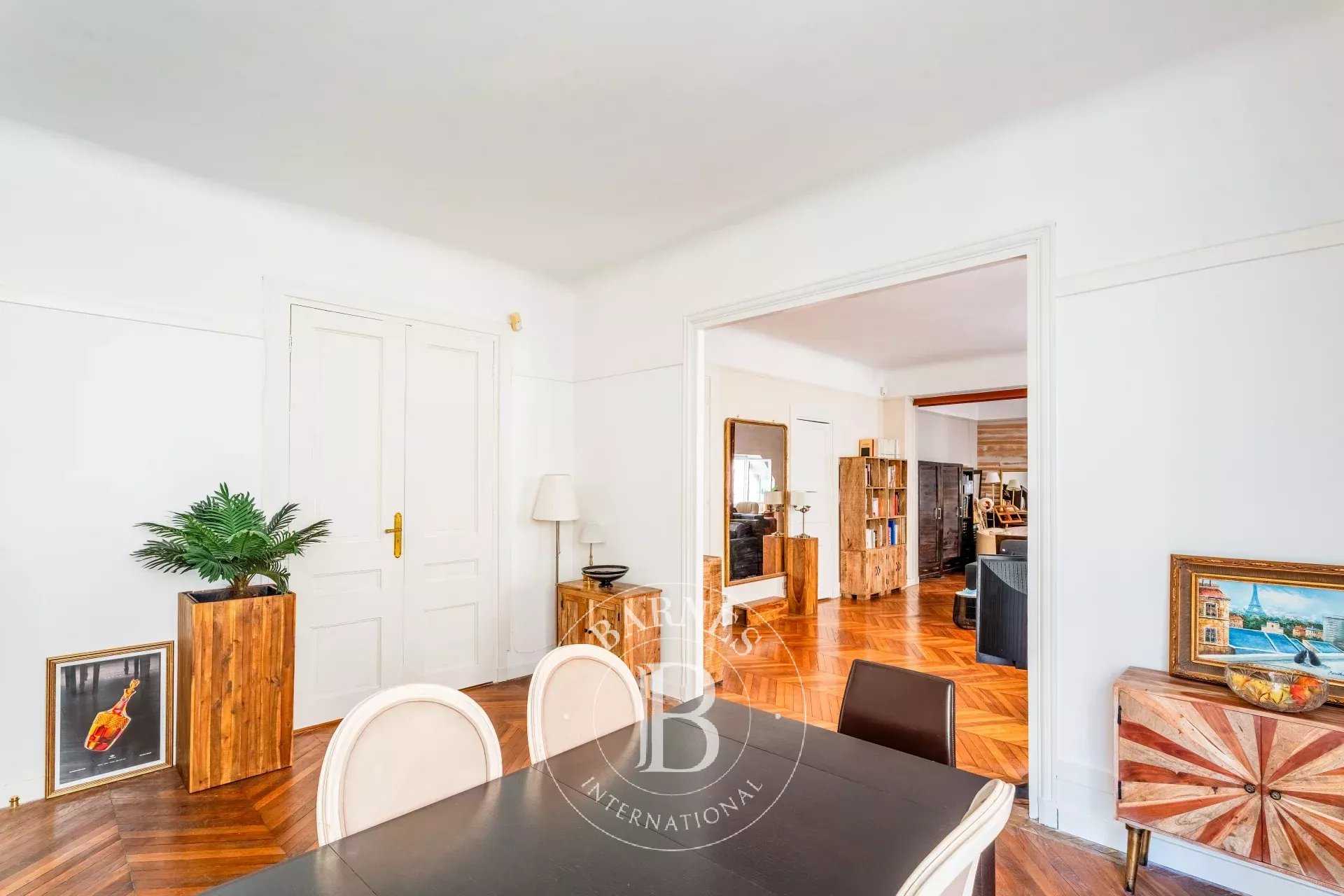 Paris  - Apartment 2 Bedrooms