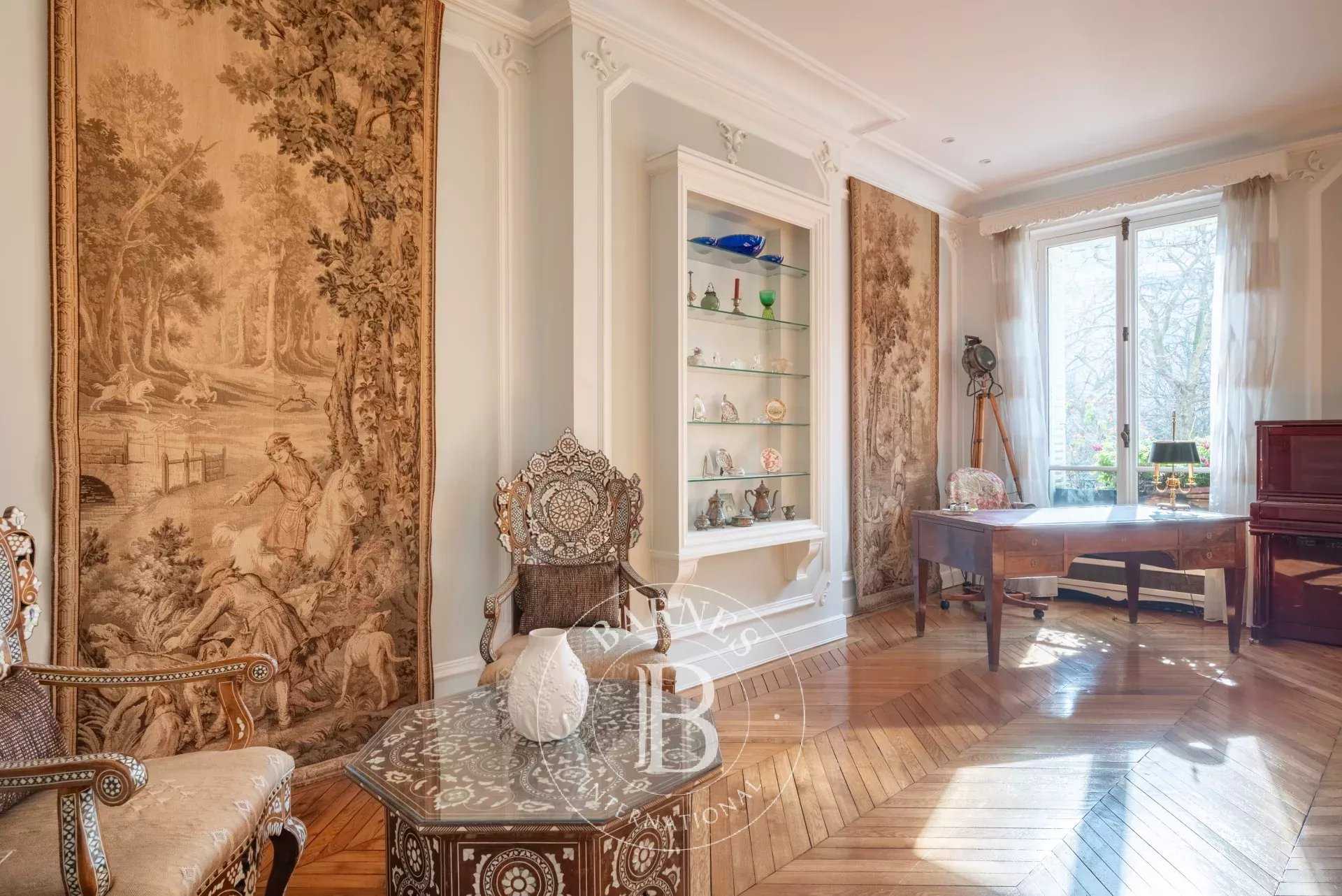 Paris  - Apartment 4 Bedrooms