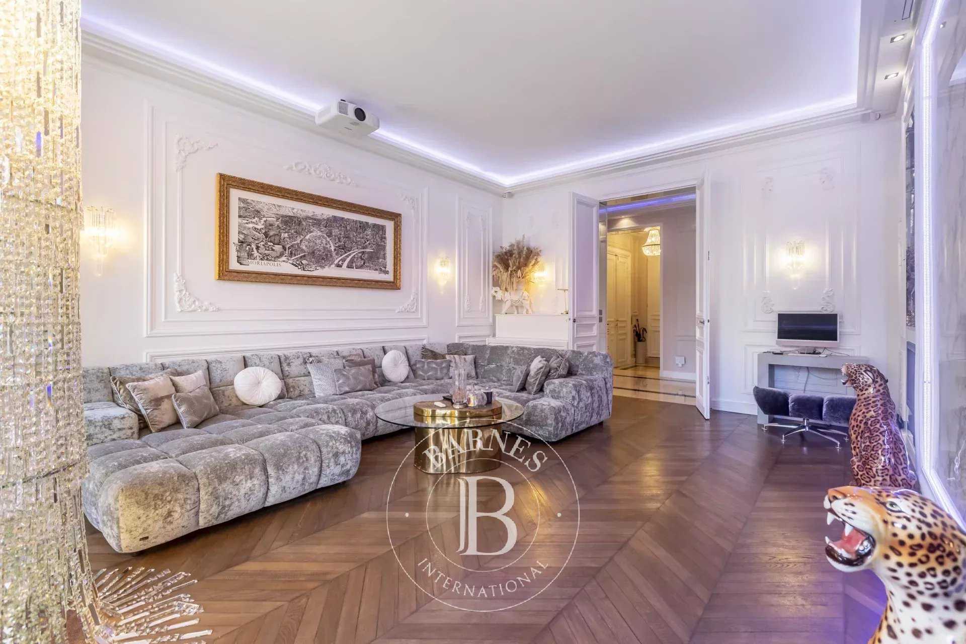 Paris  - Apartment 4 Bedrooms