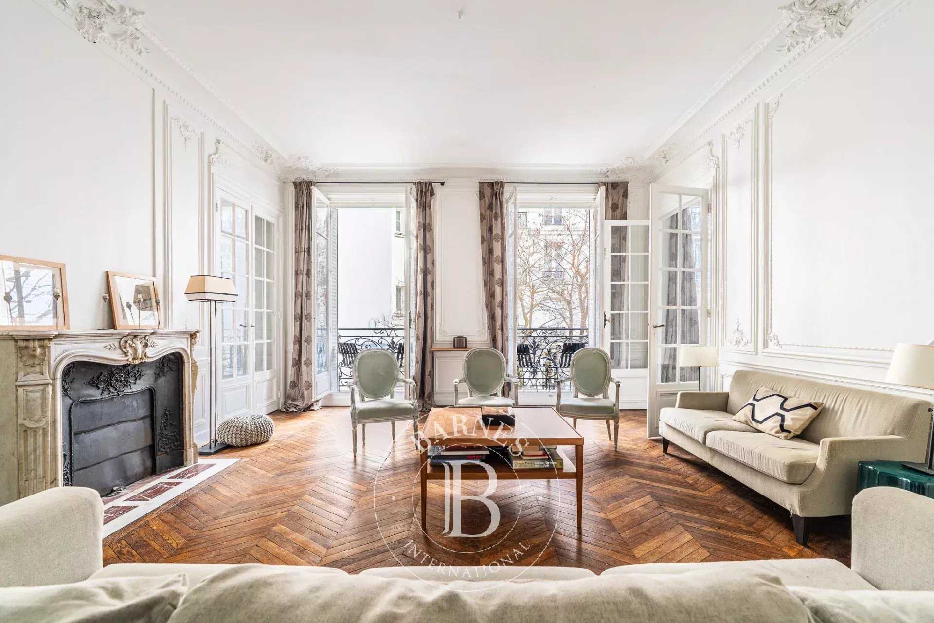 Paris  - Apartment 4 Bedrooms
