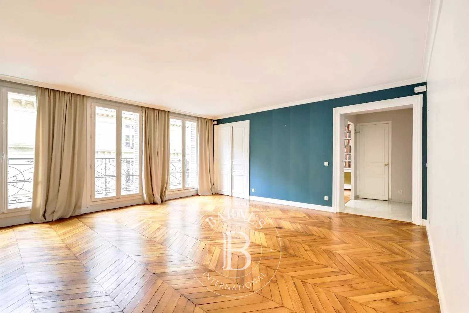 Paris  - Apartment 3 Bedrooms