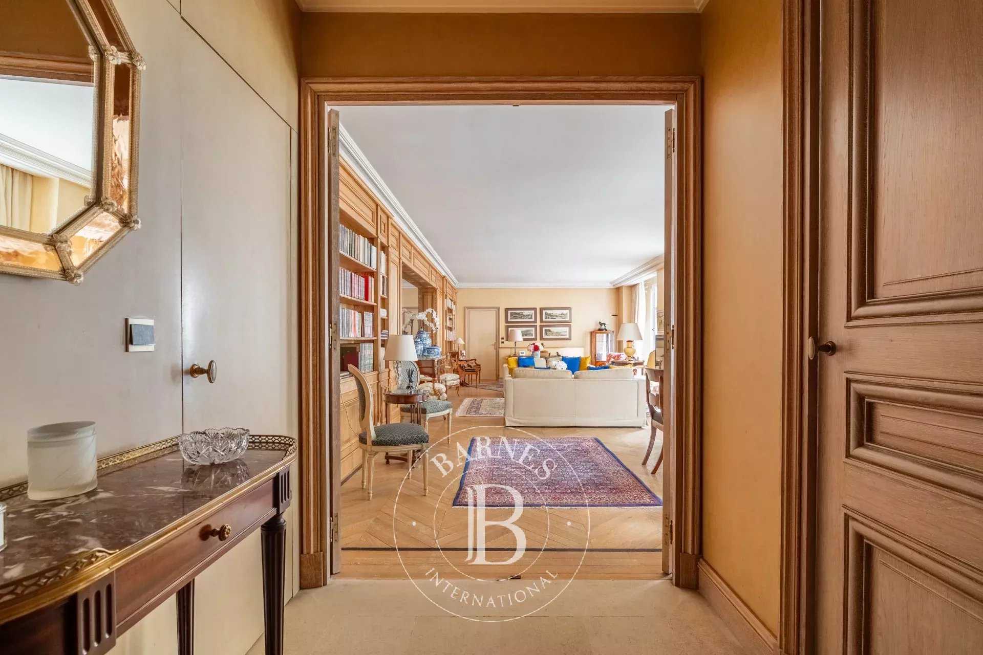 Paris  - Apartment 3 Bedrooms