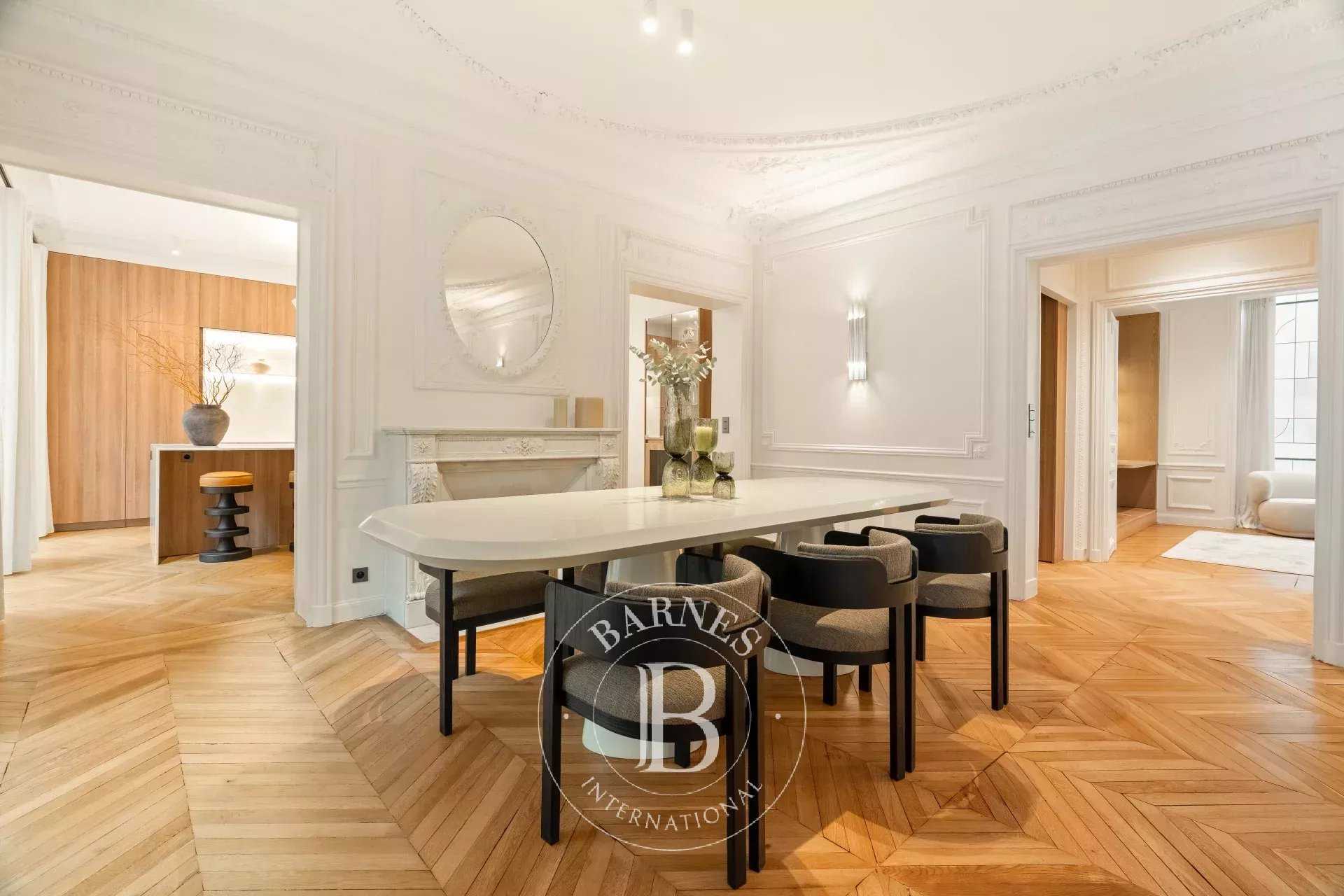 Paris  - Apartment 4 Bedrooms