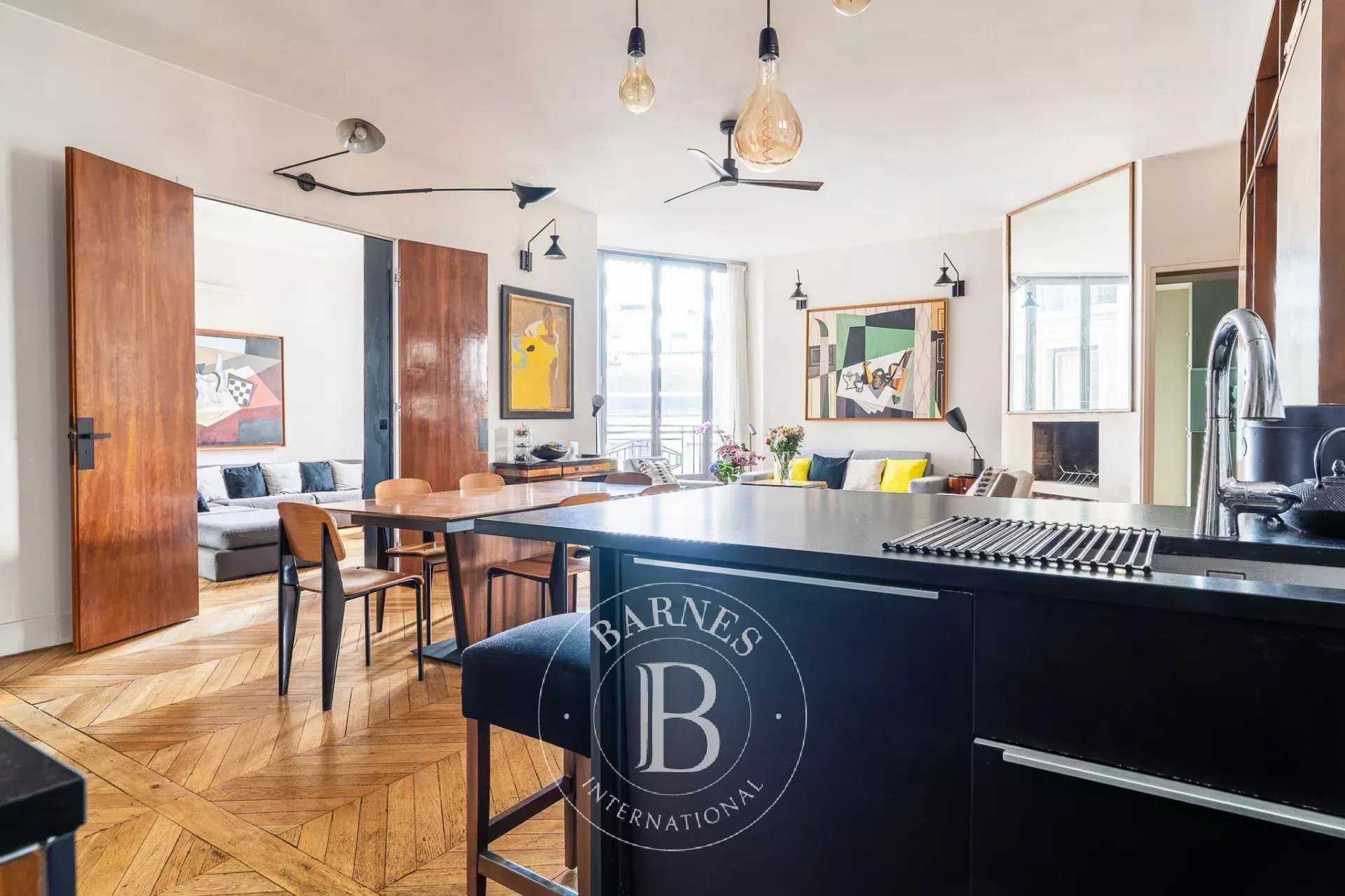 Paris  - Appartement 6 Pi&egrave;ces 3 Chambres